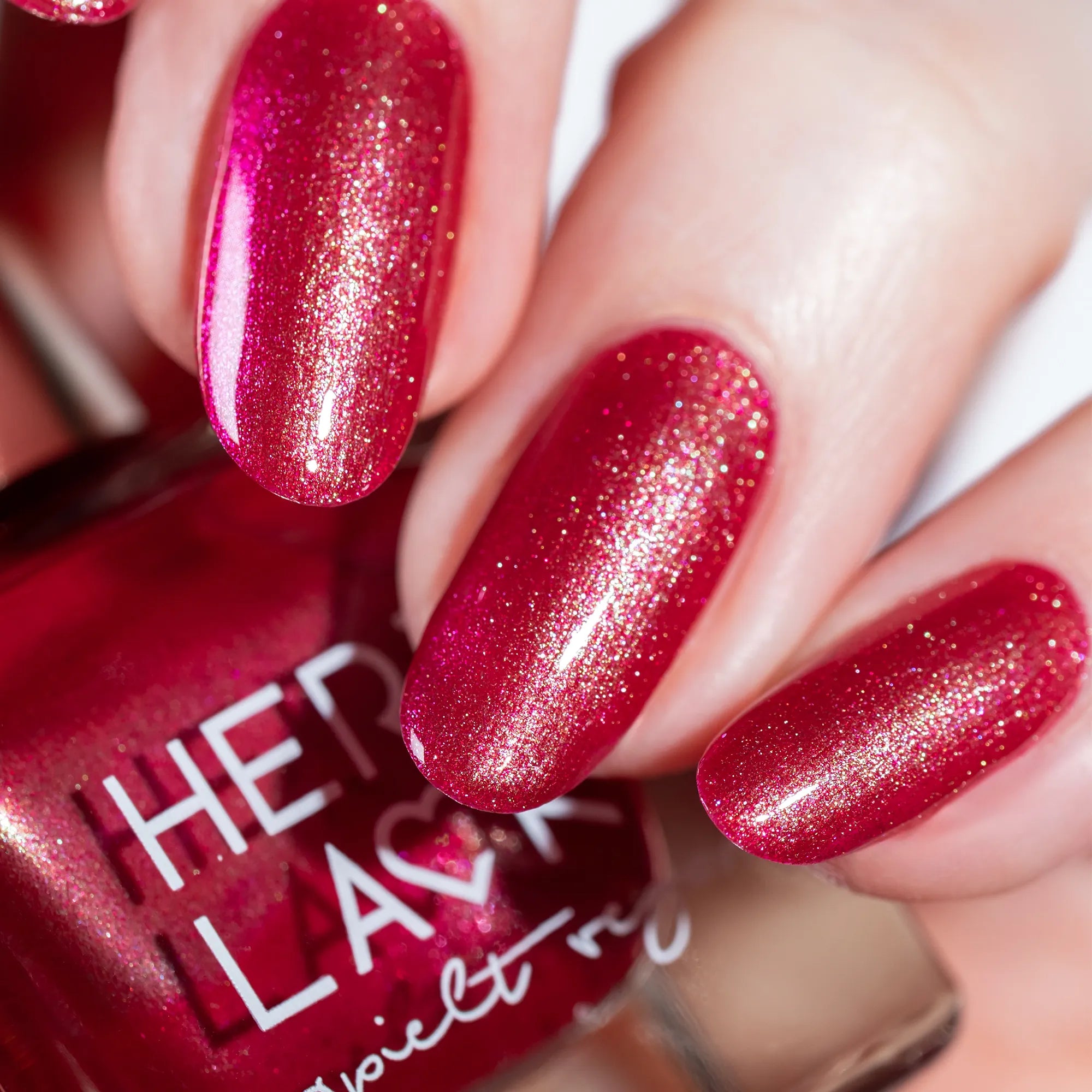 herzlack-schneewittchen-veganer-nagellack-dunkelrot-duochrome-11ml image 2