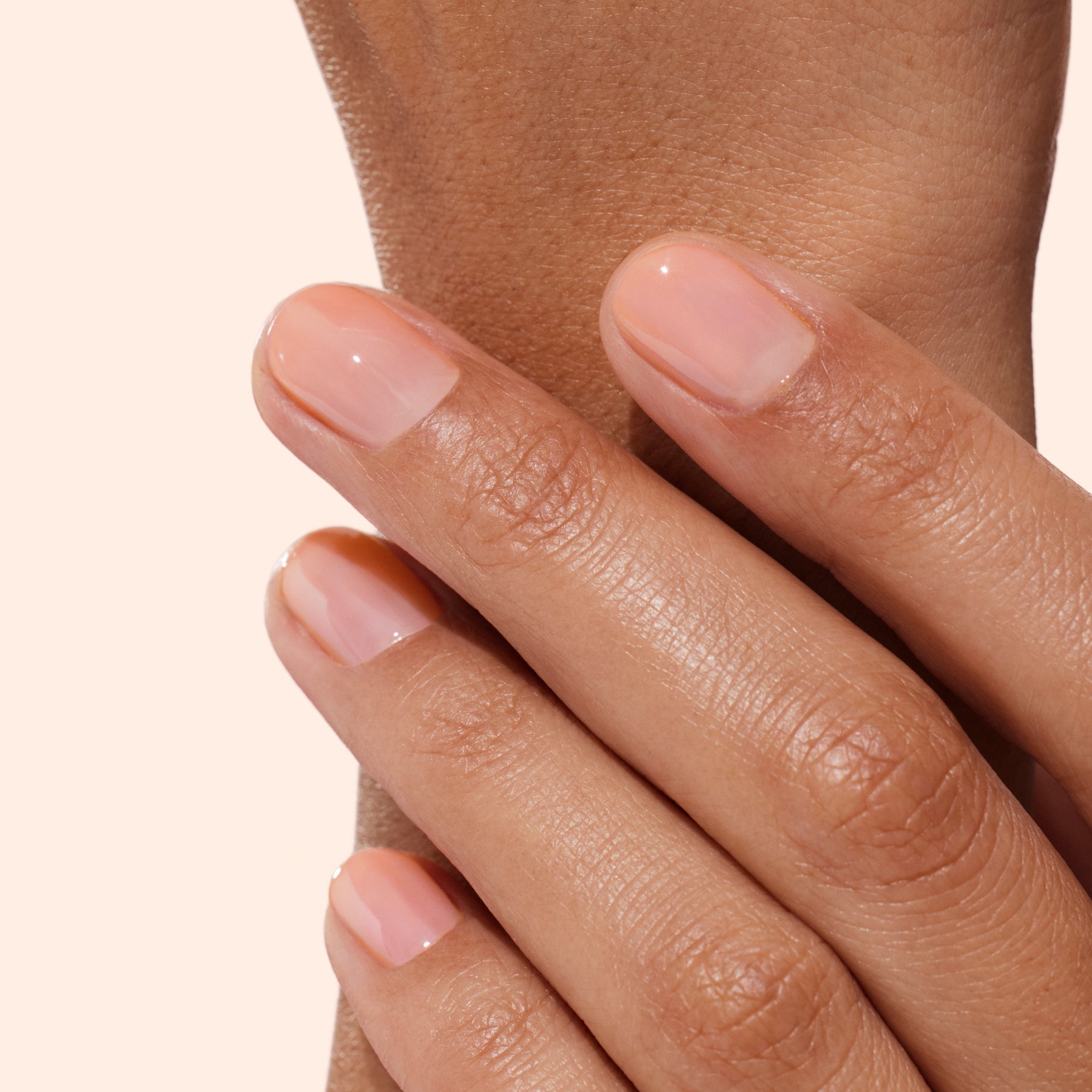 manucurist-active-glow-raspberry-pflegender-gloss-nagellack image 2