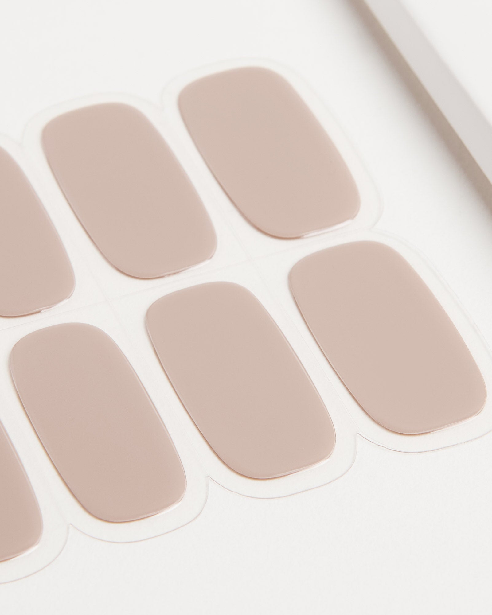 doonails-coconut-uv-gel-strips-nude-tropen-ton image 5