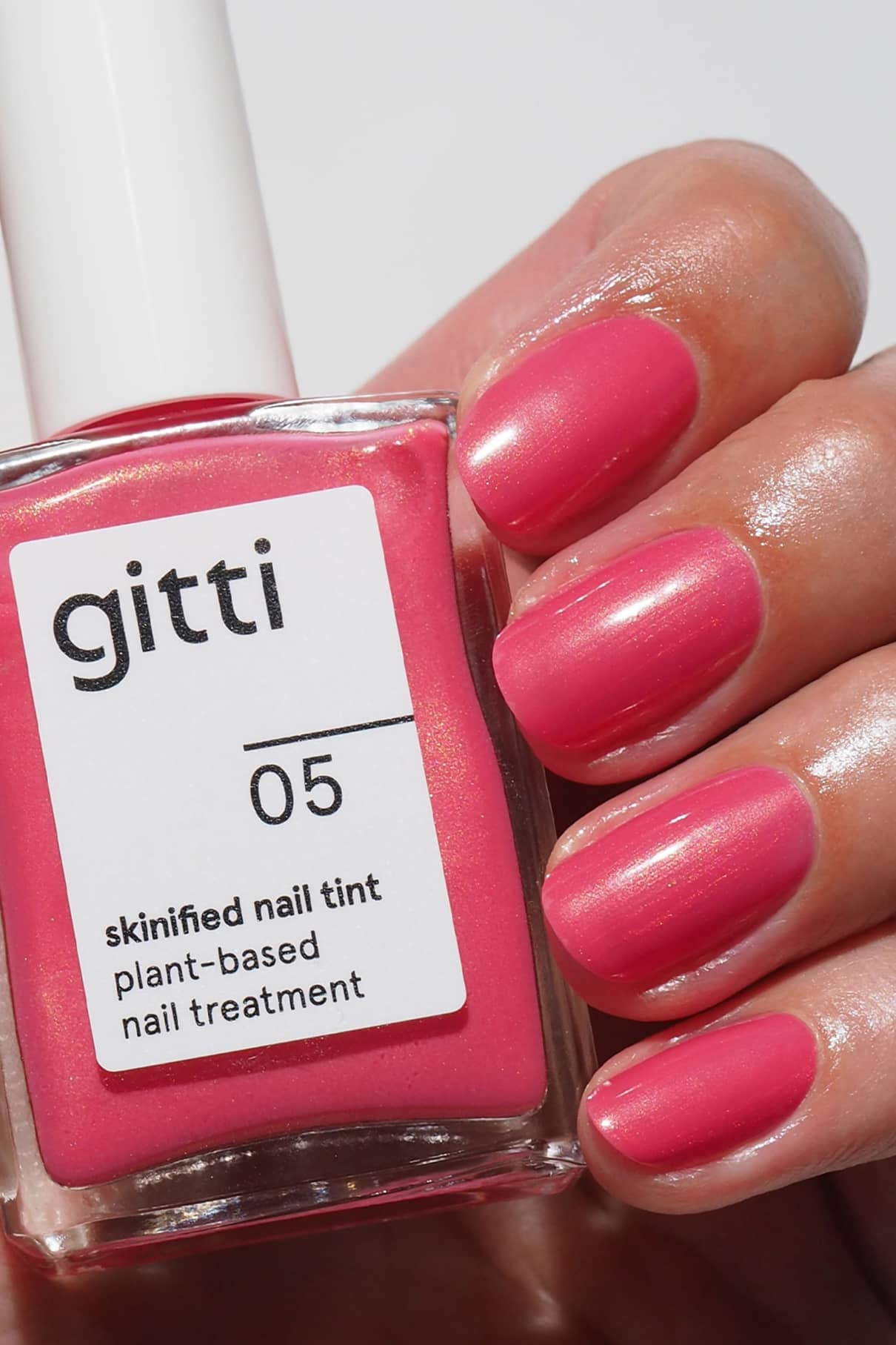 gitti-skinified-nail-tint-no-05-veganer-pflegelack-himbeerrosa-mit-rosigem-schim image 2