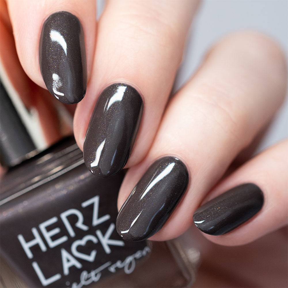 herzlack-schietwetter-veganer-nagellack-dunkelbraun-multischimmer-11ml image 3