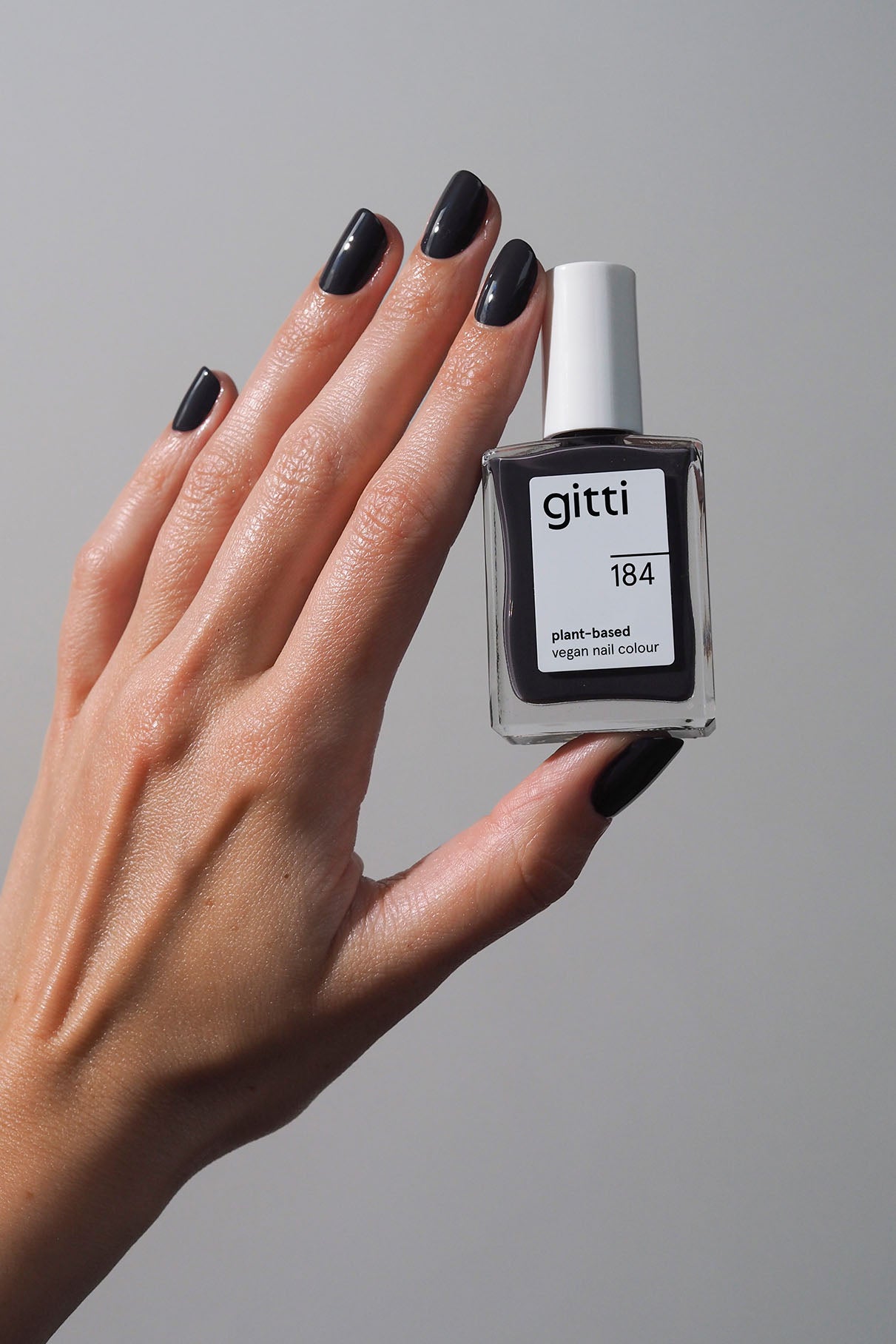 gitti-no-184-plant-based-nagellack-dunkles-anthrazit image 4