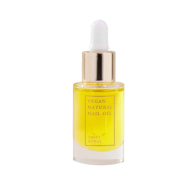 kia-charlotta-nagel-l-vegane-nagelpflege-bio-le-zitrone image 1