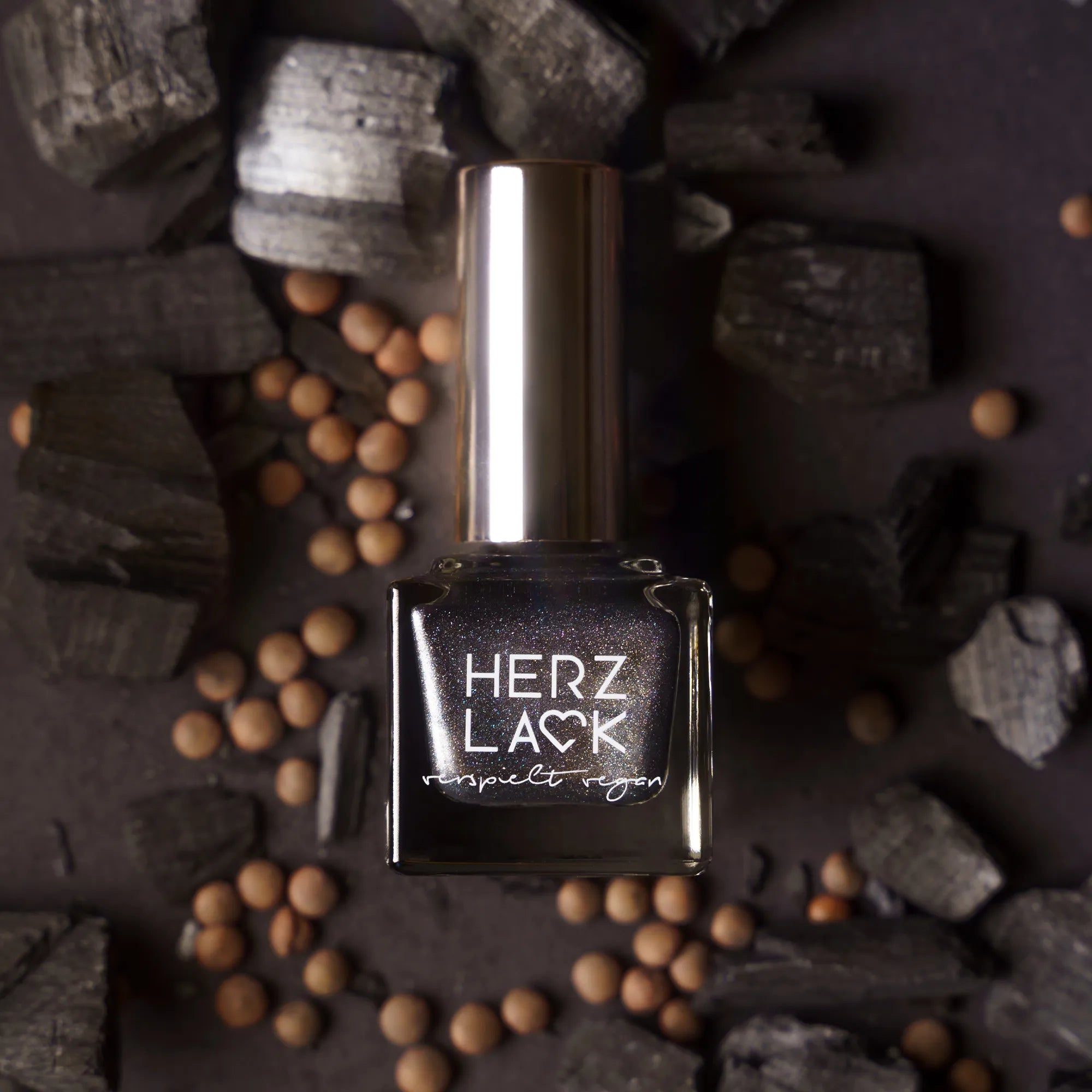herzlack-pechmarie-veganer-nagellack-dunkelgrau-holo-11ml image 6