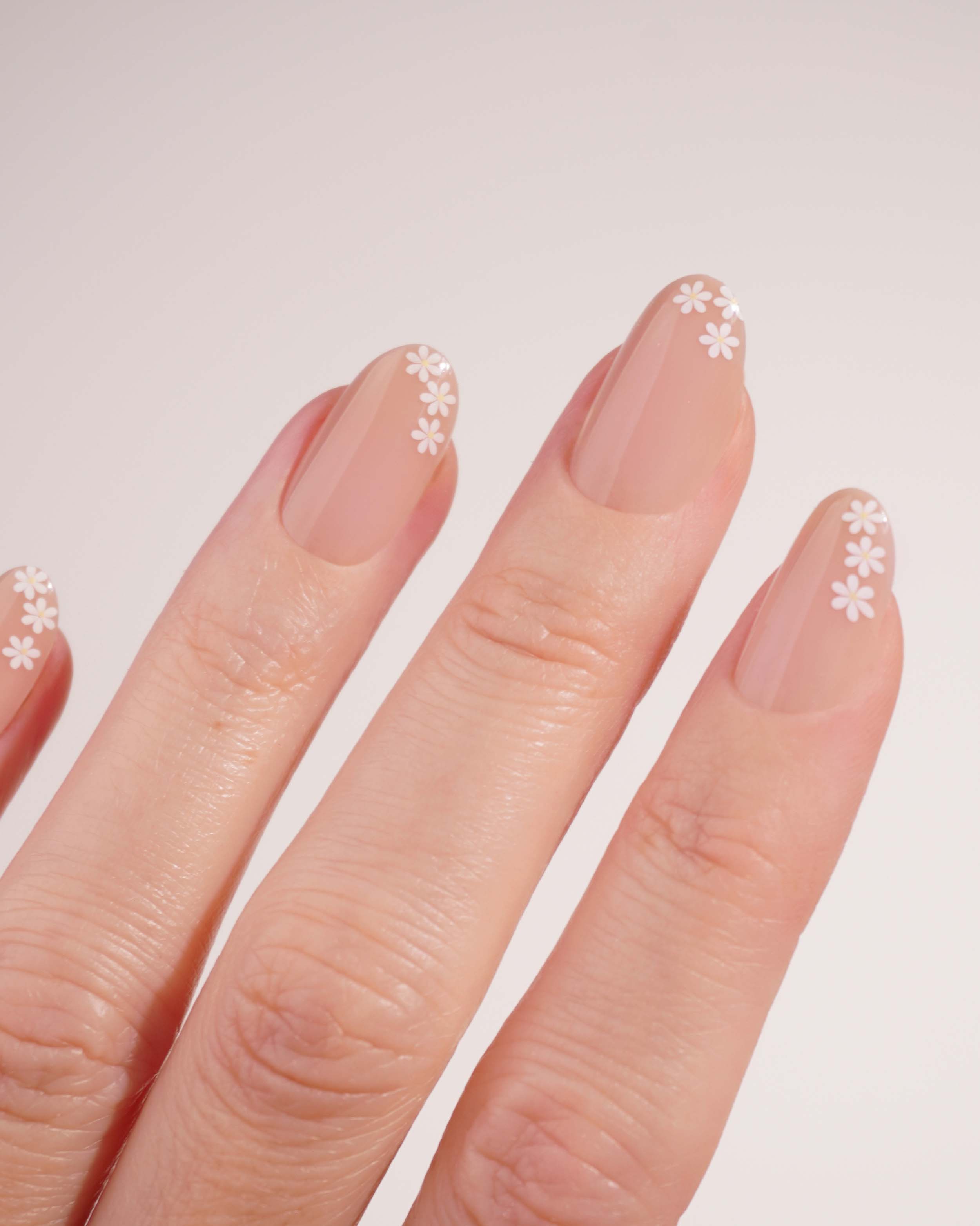 doonails-flower-power-medium-round-soft-gel-press-ons-blumen-n-gel image 2