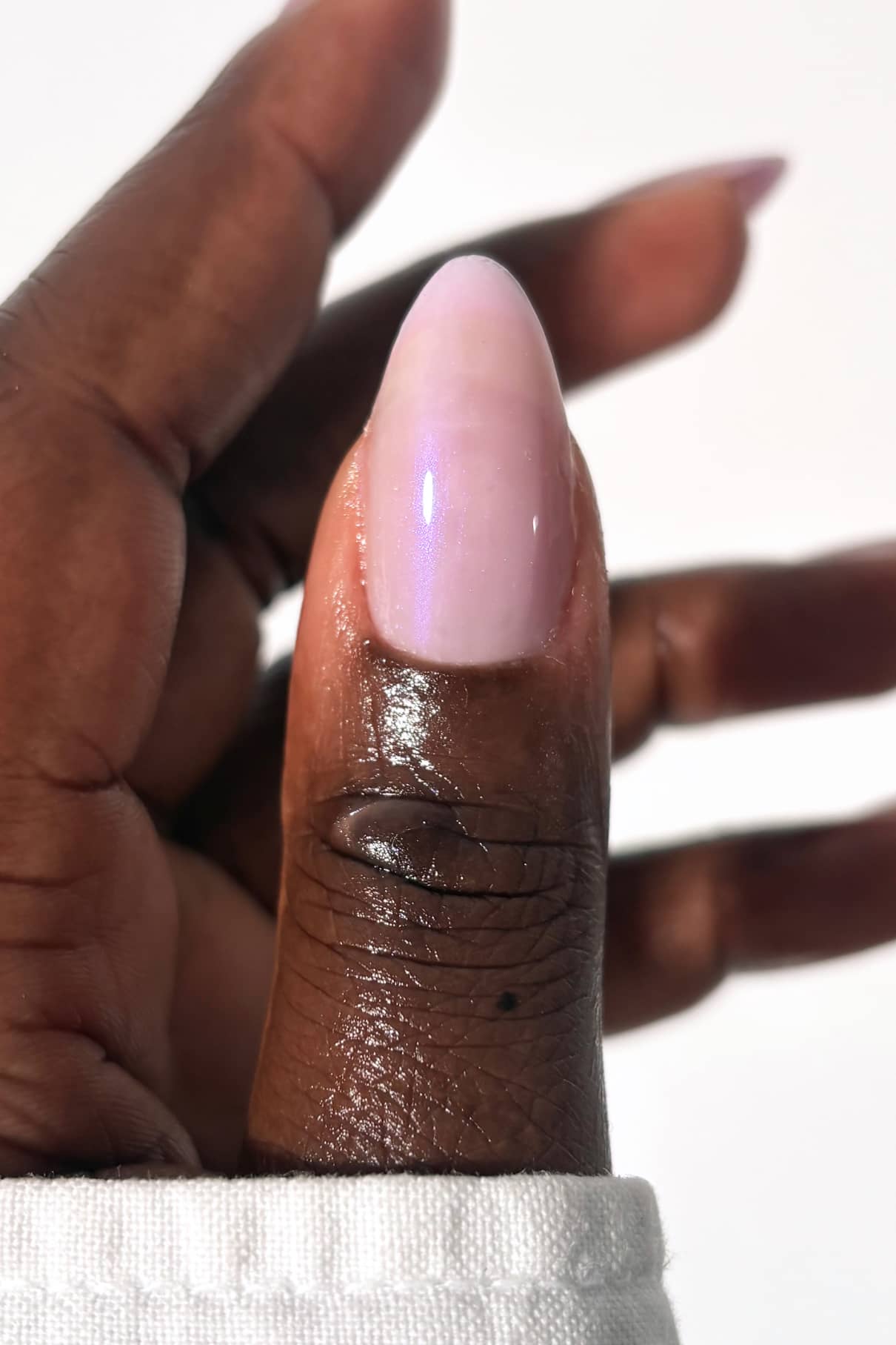 gitti-cc-nail-editor-korrigierendes-nail-treatment-skinified-nail-tint image 5