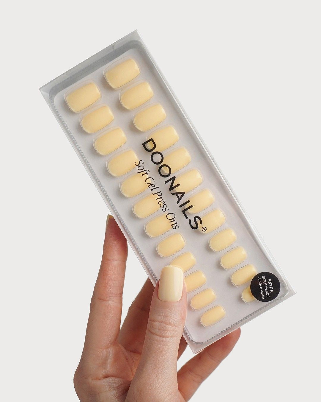 doonails-butter-yellow-soft-gel-press-ons-short-square-pastellgelb image 3