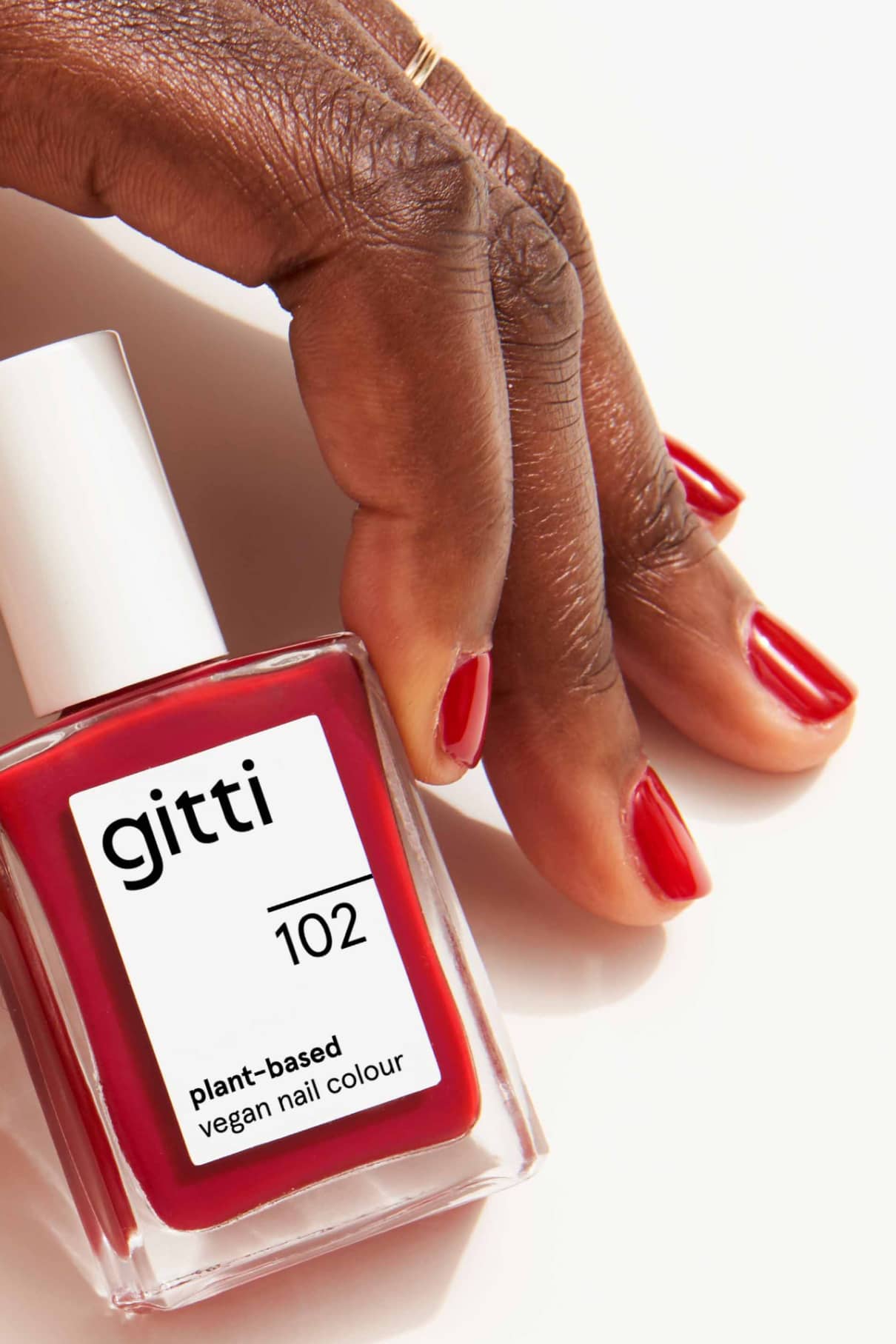 gitti-no-102-plant-based-nagellack-klassisches-rot image 2