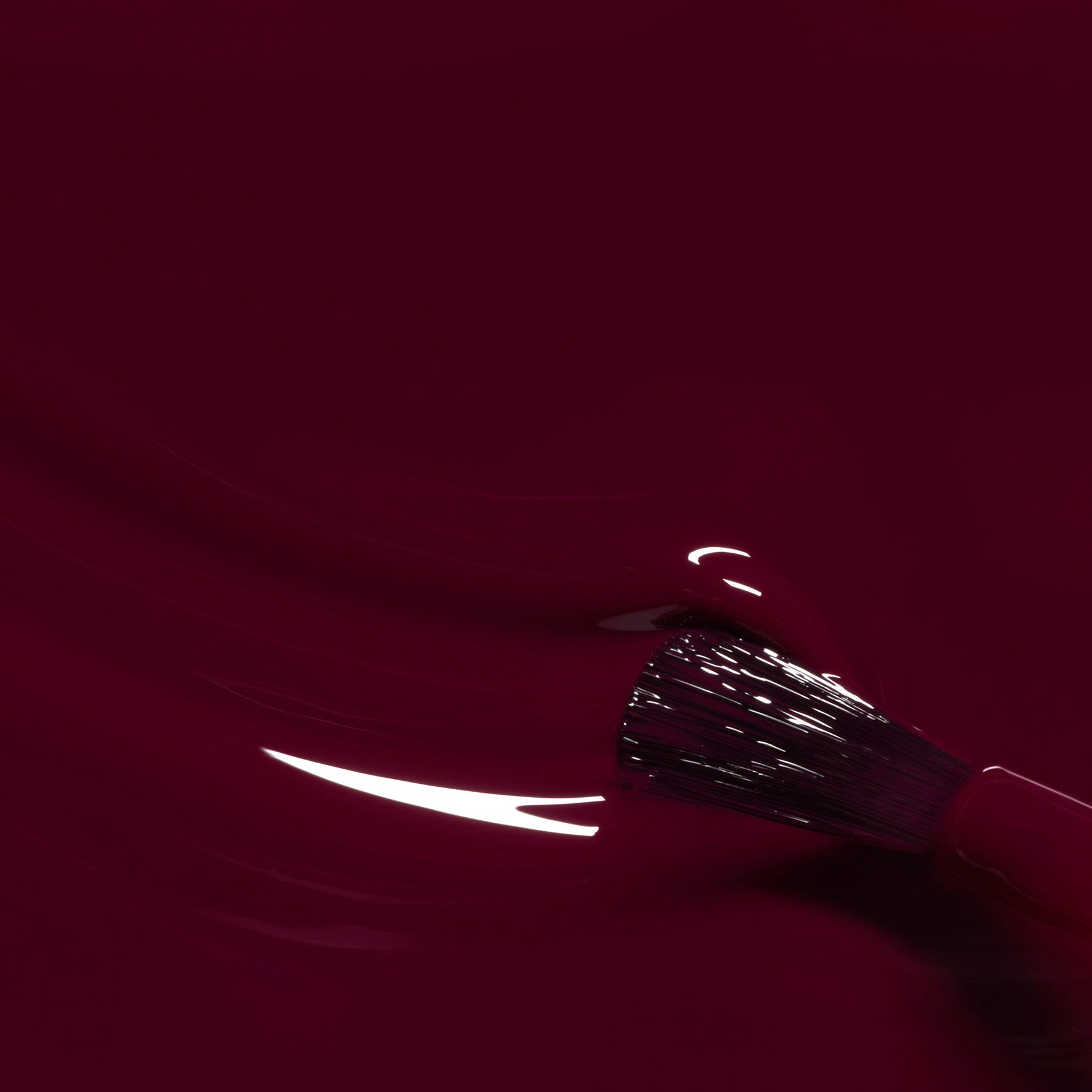 manucurist-green-flash-nagellack-prune-bordeaux-weinrot image 5