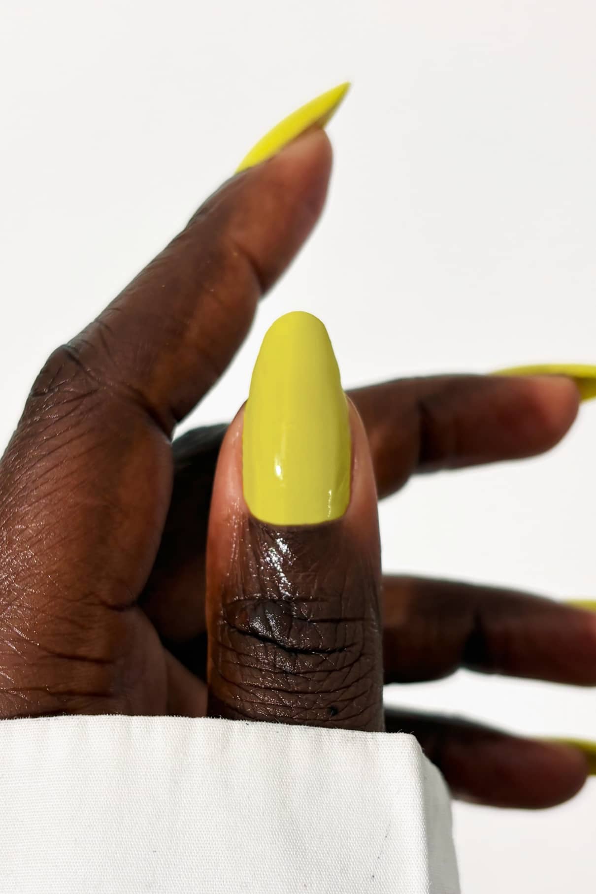 gitti-no-056-plant-based-nagellack-sonnengelb image 4