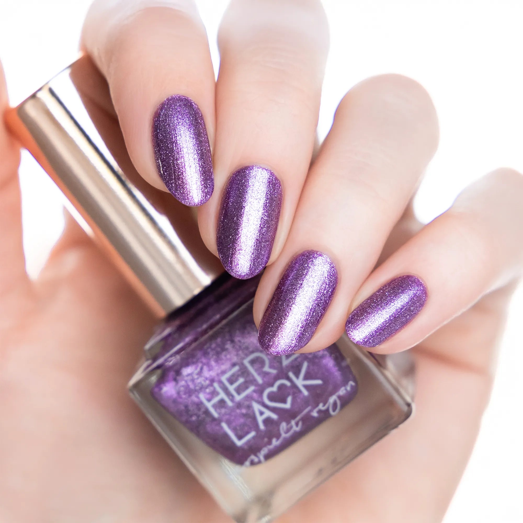 herzlack-purpurnymphe-veganer-nagellack-metallic-lila-11ml image 3