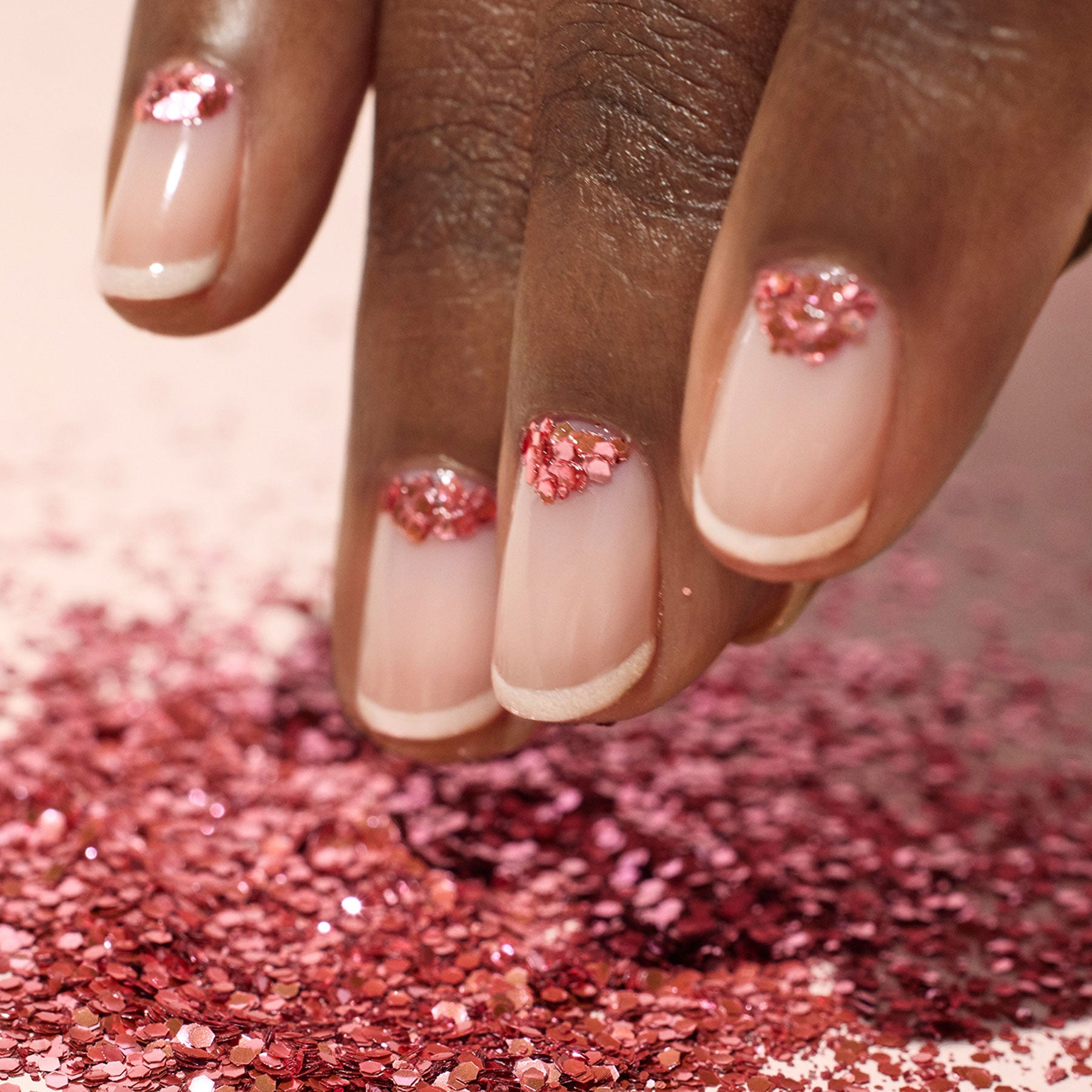 manucurist-biologisch-abbaubare-pailletten-pink-quartz-nail-art-glitzer image 2