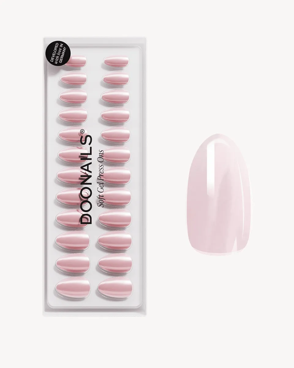 doonails-jetset-short-almond-soft-gel-press-ons image 1