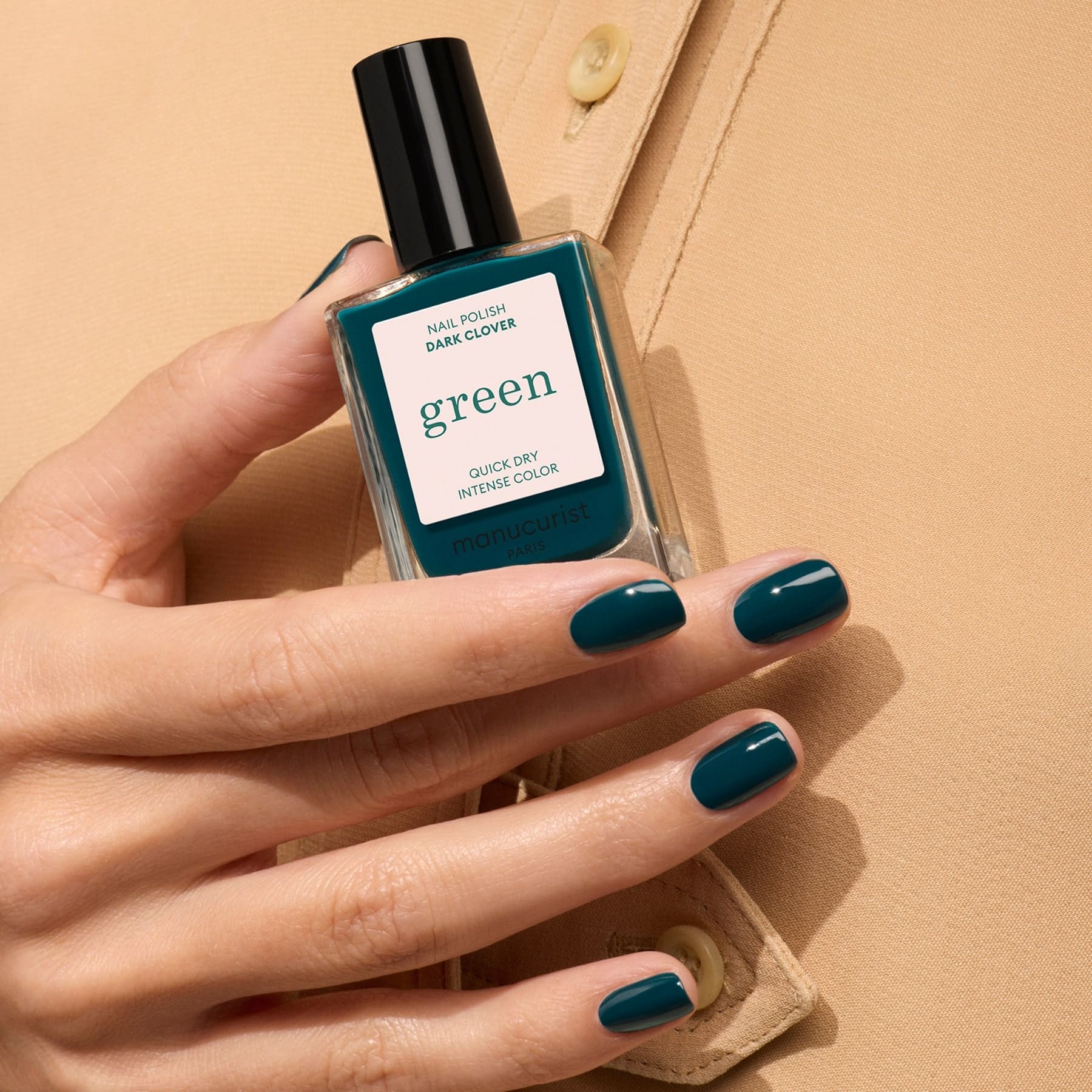 manucurist-dark-clover-green-nagellack-blaugr-n image 4