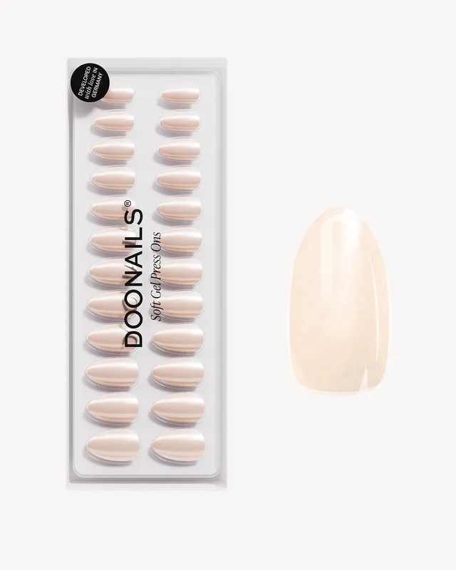 doonails-prosecco-soft-gel-press-ons-short-almond-champagner-chrome image 1