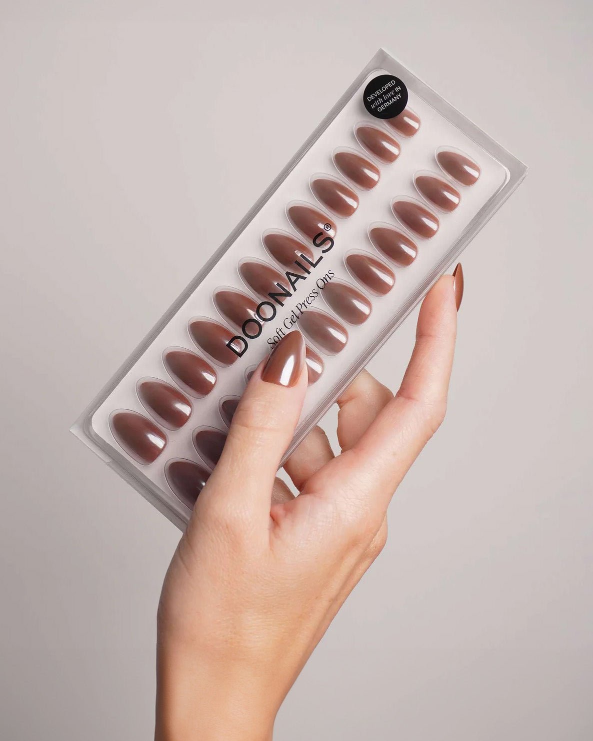 doonails-glazed-chocolate-short-almond-soft-gel-press-ons image 4