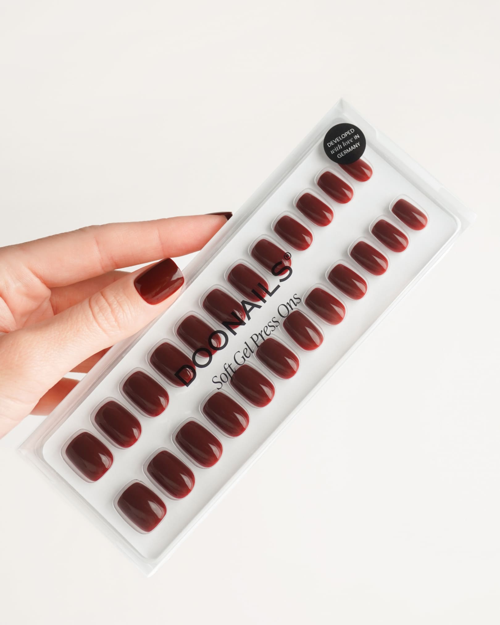 doonails-love-paris-short-square-soft-gel-press-ons-burgundy-rot image 4