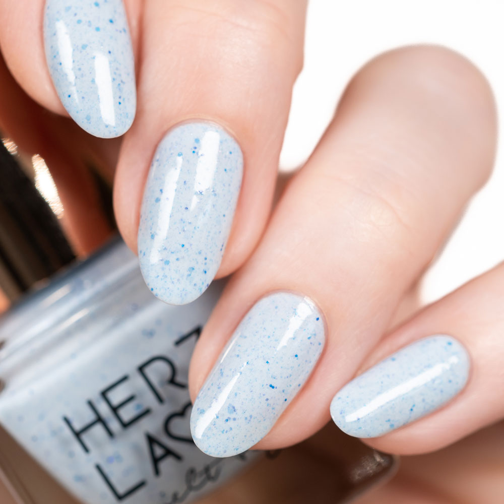 herzlack-tr-umer-ei-nagellack-hellblau-glitzer-speckled-11ml image 3