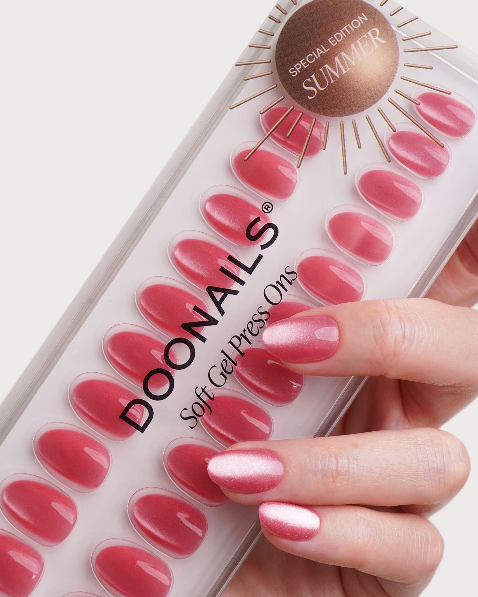 doonails-glass-pink-cat-eye-short-round-soft-gel-press-ons-pink image 5