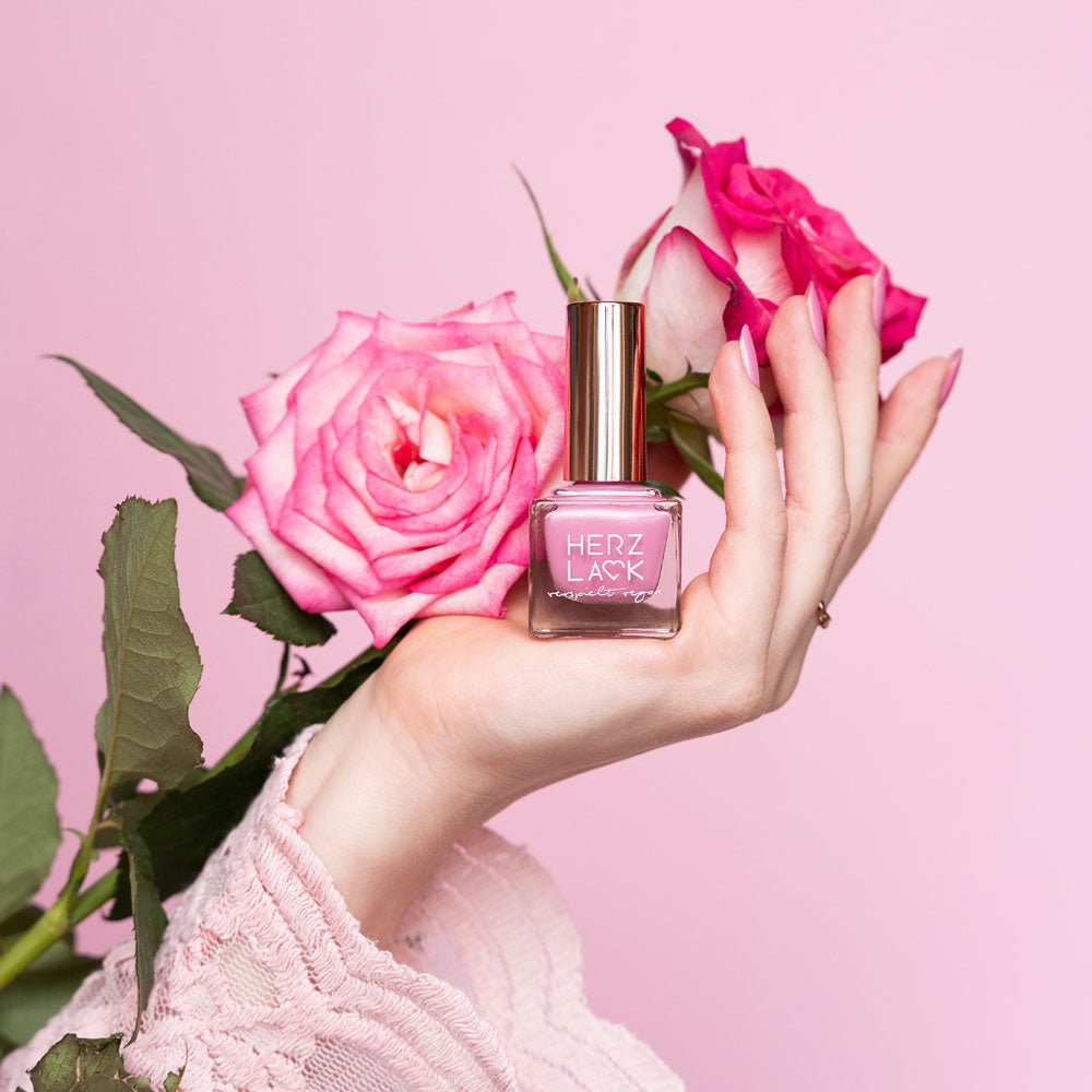 herzlack-dornr-schen-veganer-nagellack-k-hl-rosa-schimmer-11ml image 6