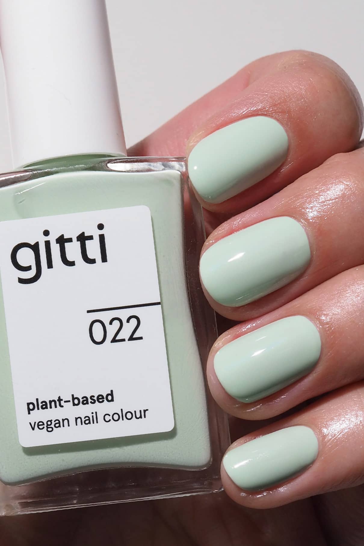 gitti-no-022-plant-based-nagellack-mintgr-n image 2