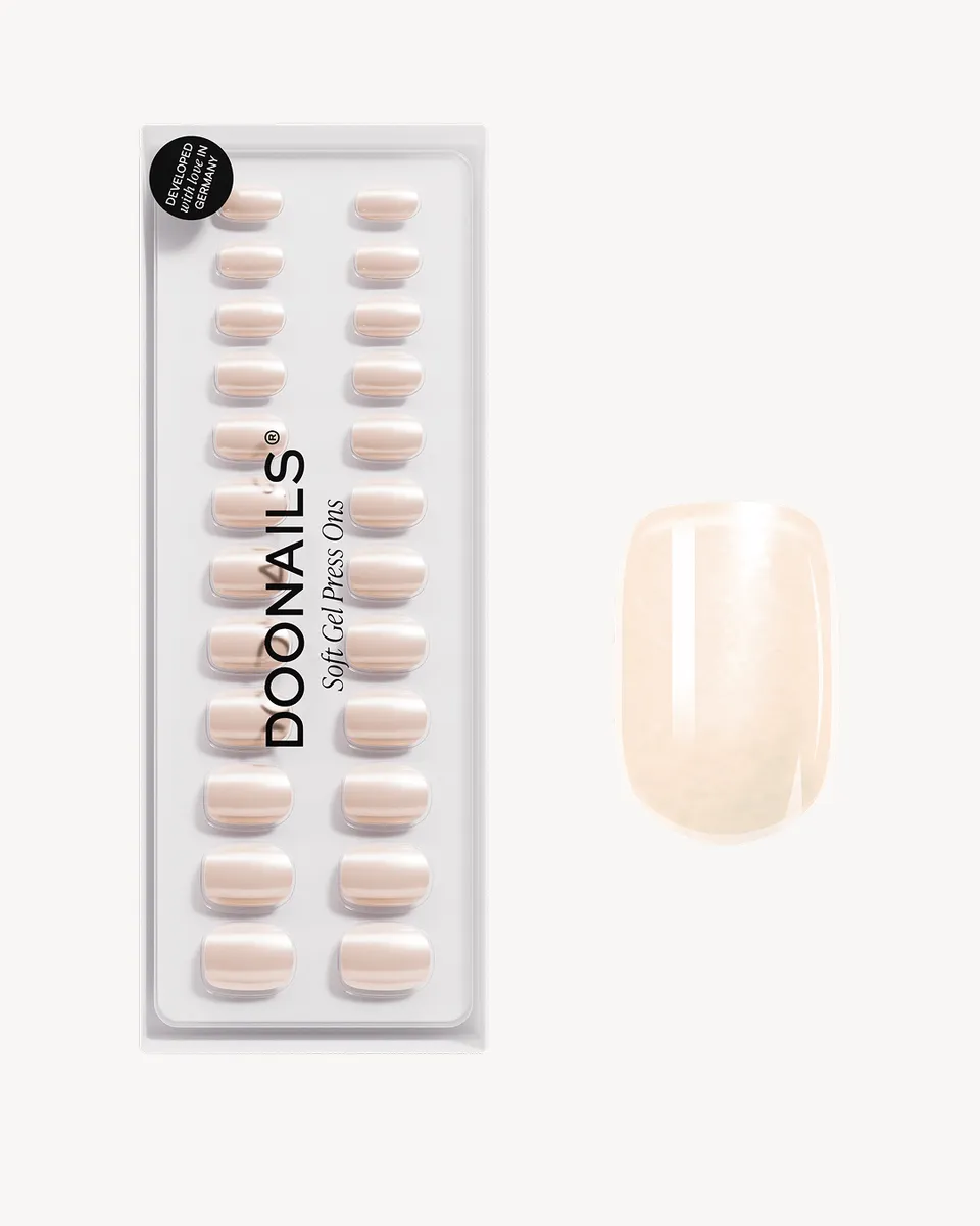 doonails-prosecco-extra-short-square-soft-gel-press-ons-chrome image 1