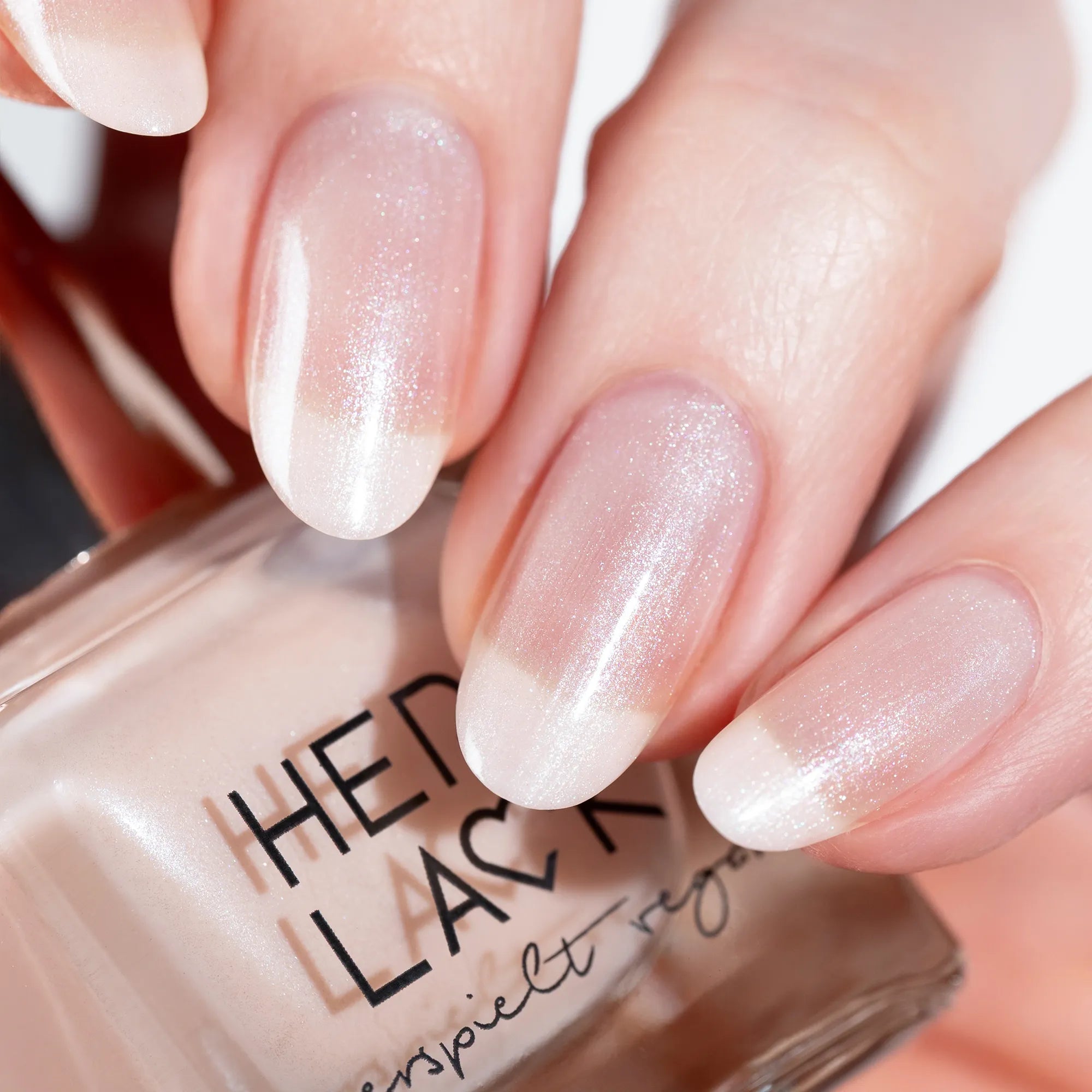 herzlack-vanilla-cream-veganer-nagellack-cremewei-schimmer-11ml image 6