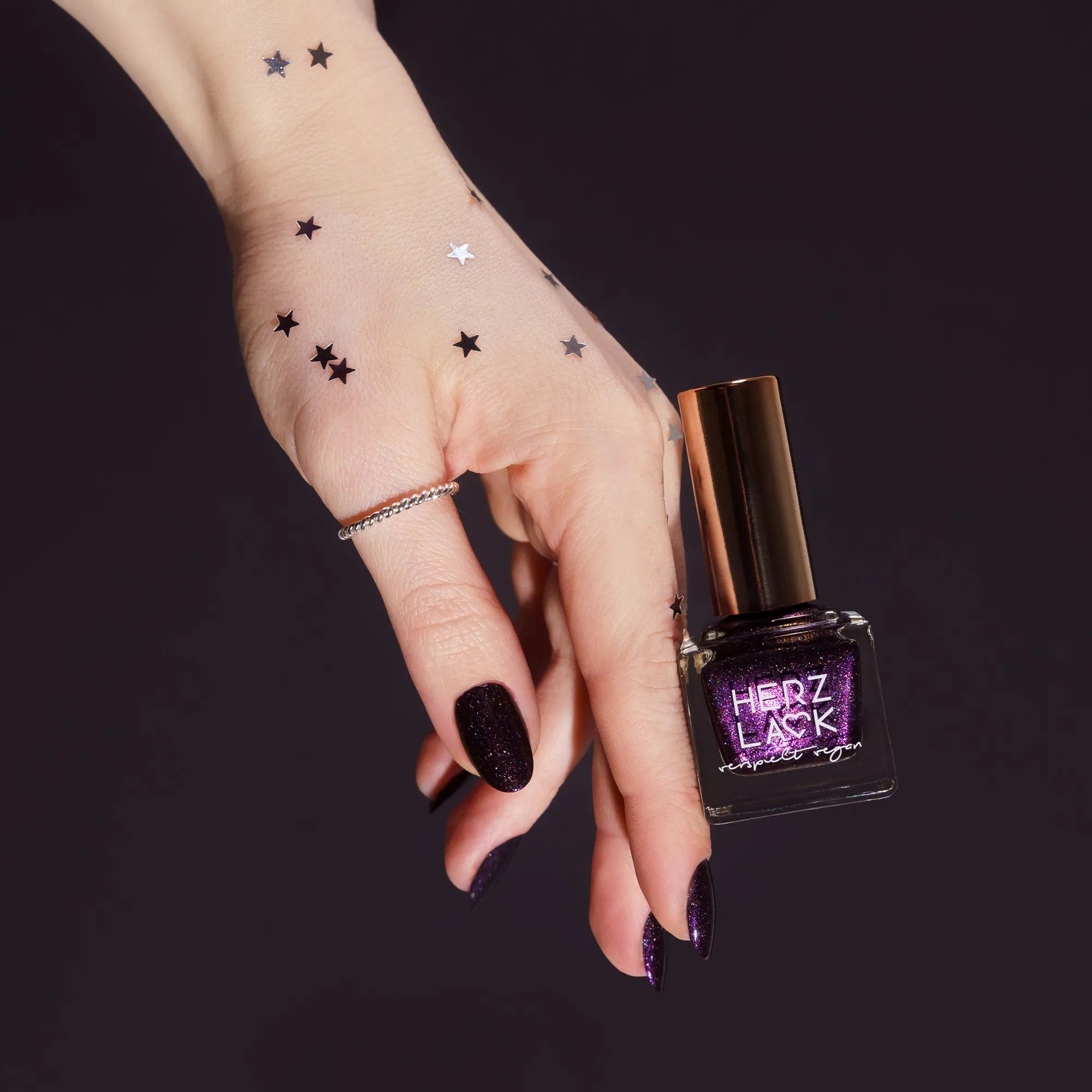 herzlack-supernova-veganer-nagellack-mission-sternenstaub-duochrome image 8