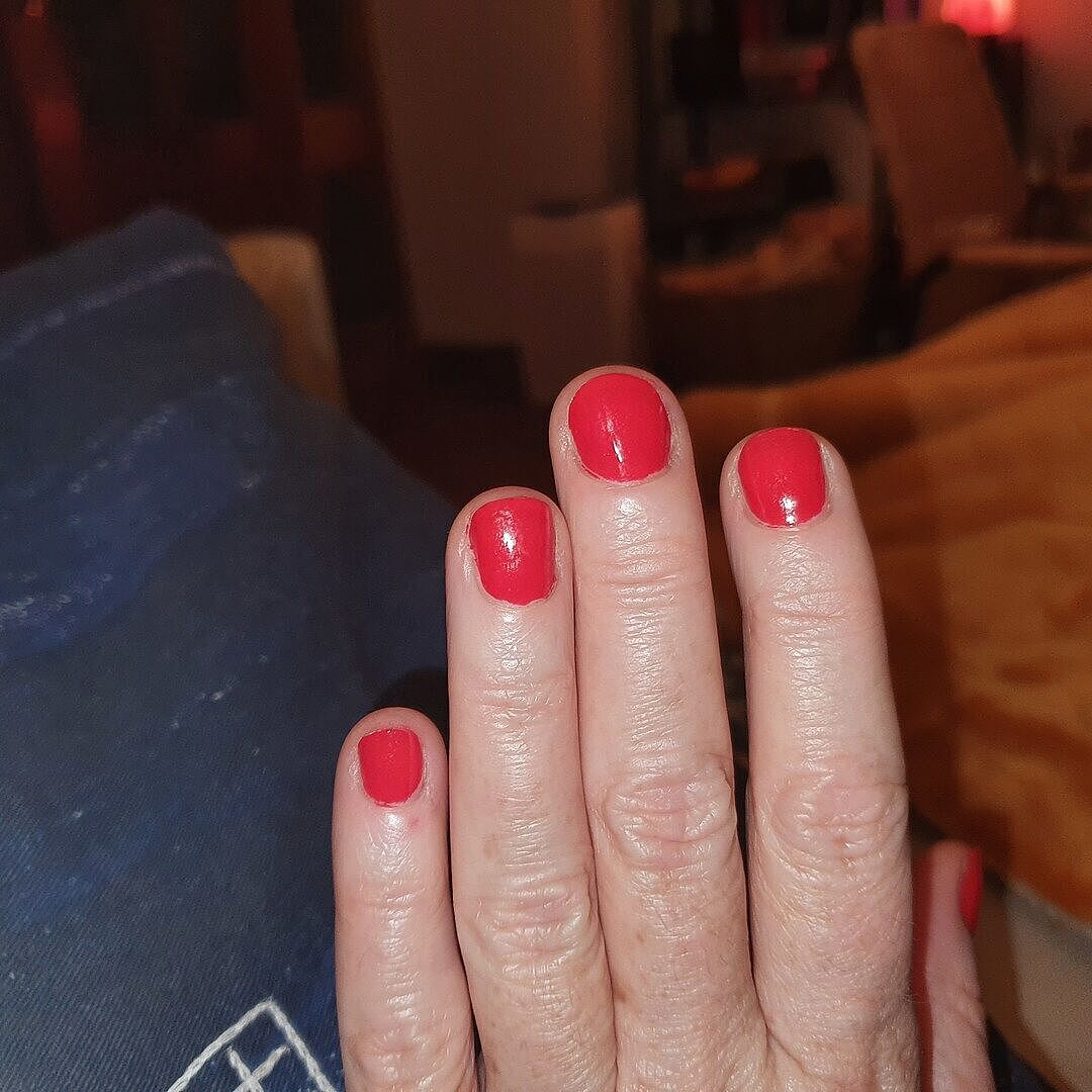 Gute Farbe, Halt mittelmäßig