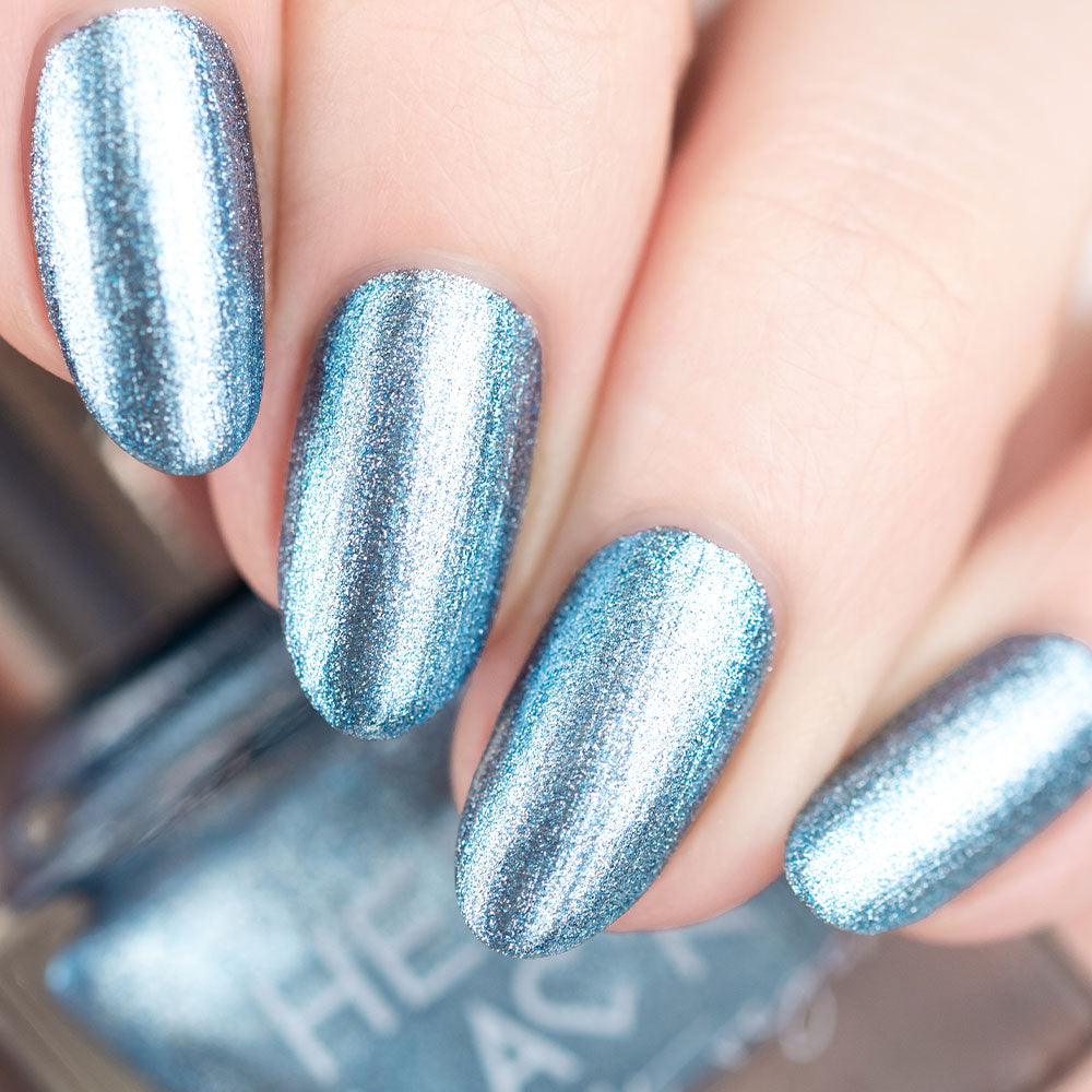 herzlack-eisk-nigin-veganer-nagellack-11-ml-eisblau-metallic image 3