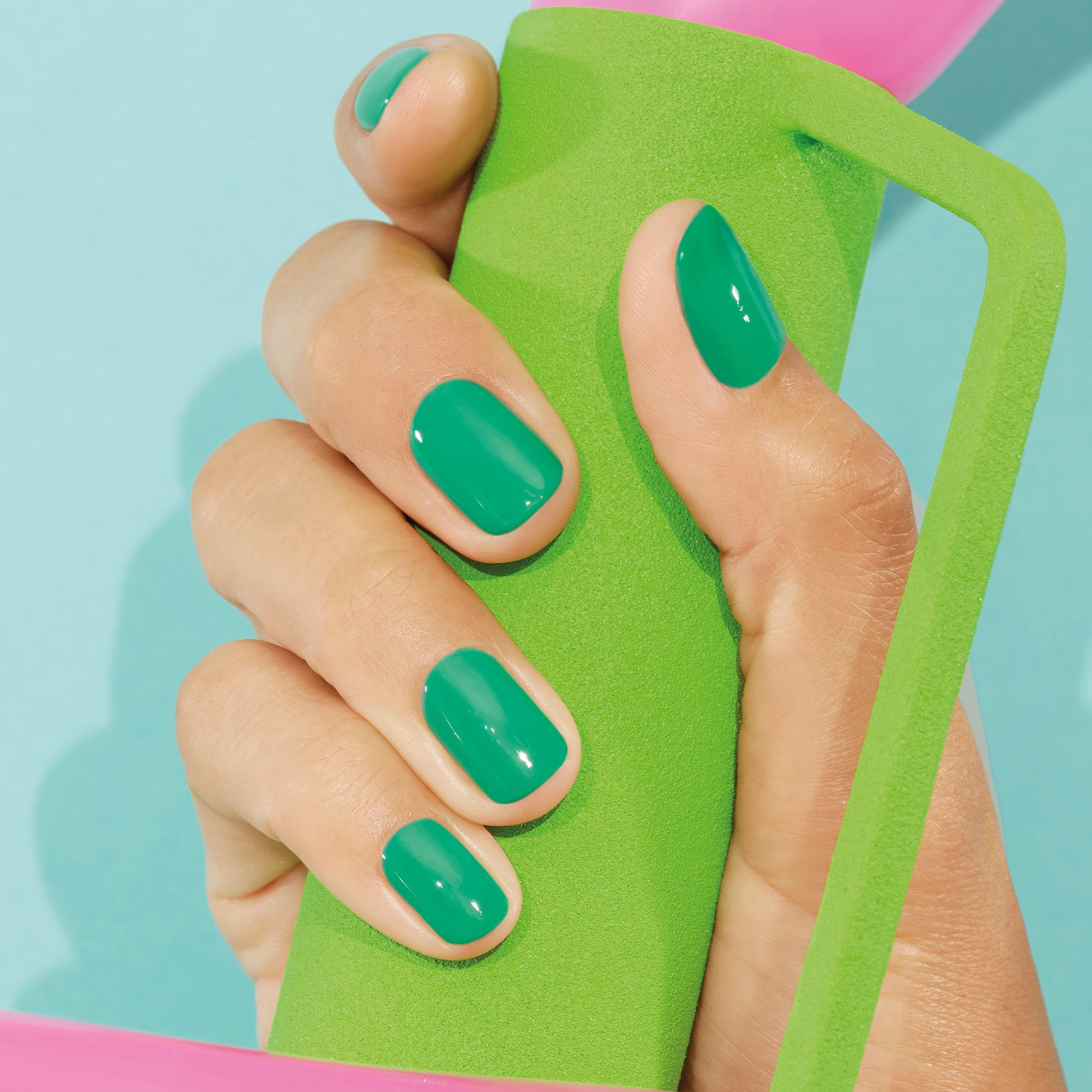 manucurist-green-flash-brazil-semi-permanenter-gel-nagellack-pop-gr-n image 3