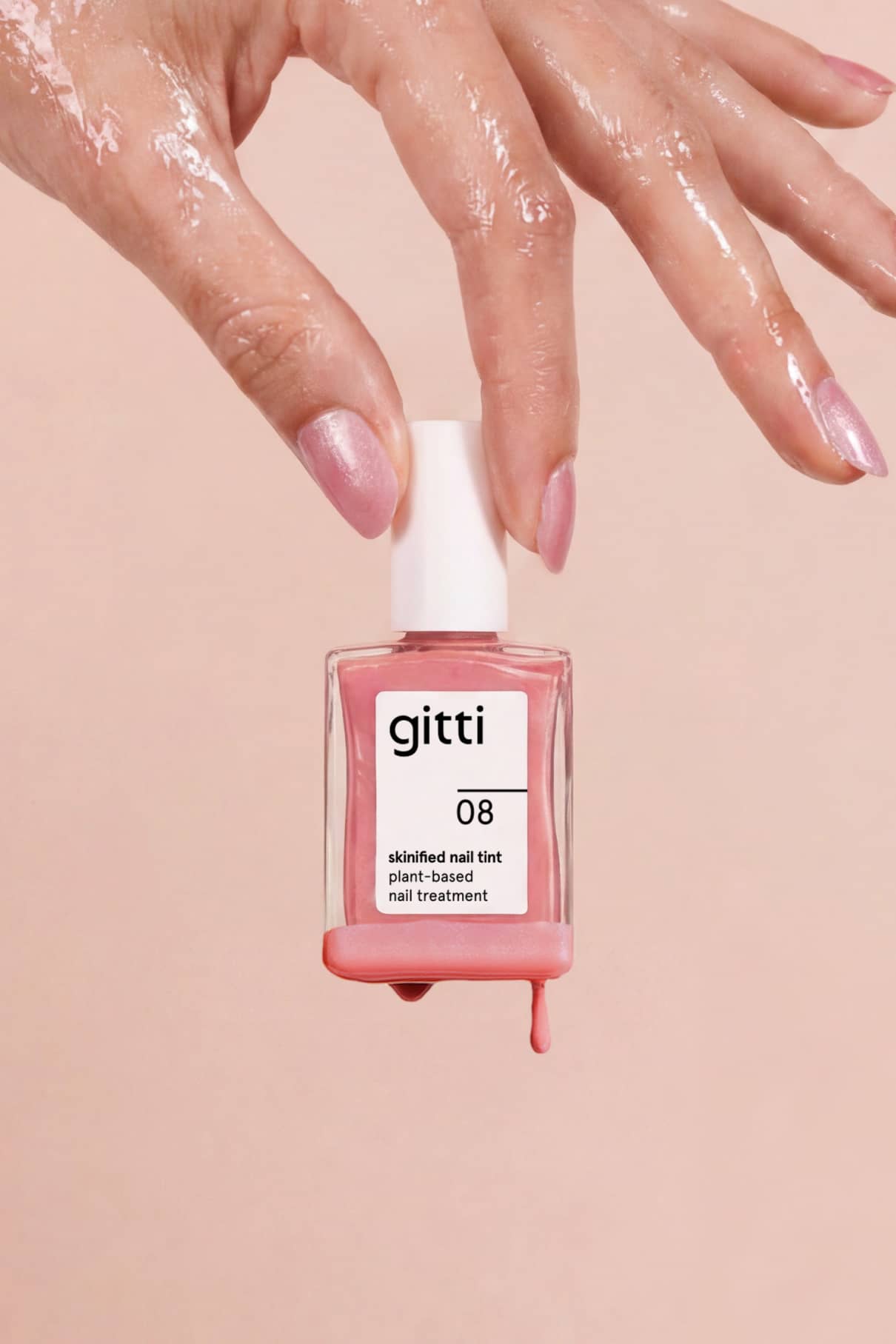 gitti-skinified-nail-tint-no-08-veganer-pflegelack-korall-ros-mit-silber-schimme image 8