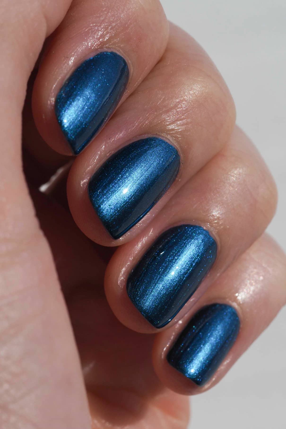 gitti-no-304-plant-based-nagellack-metallic-blau image 6