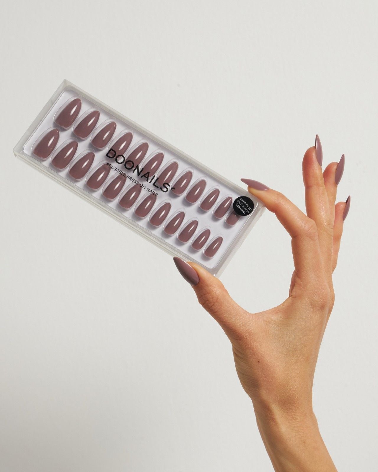 doonails-silent-night-mauve-medium-almond-soft-gel-press-ons image 3