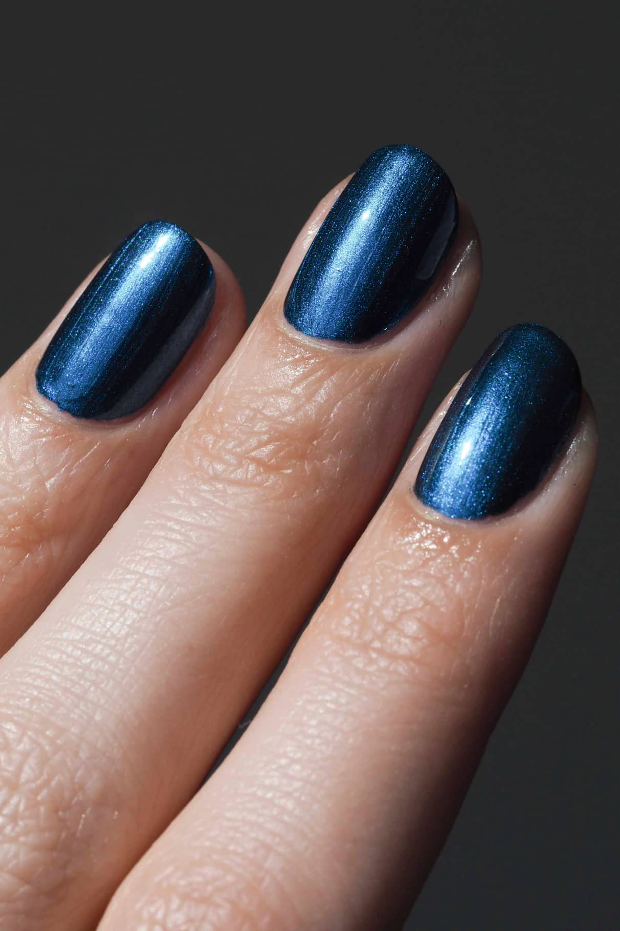 gitti-no-304-plant-based-nagellack-metallic-blau image 3