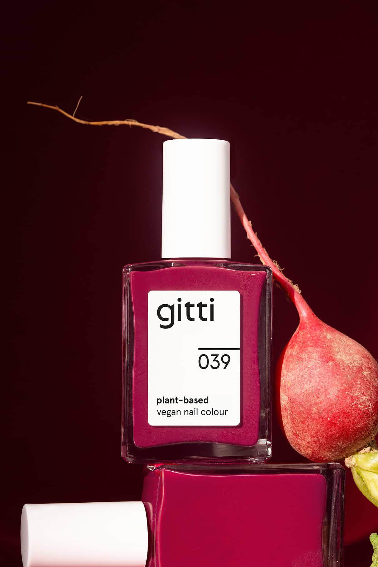gitti-no-039-plant-based-nagellack-tiefes-rot-beerenton image 7