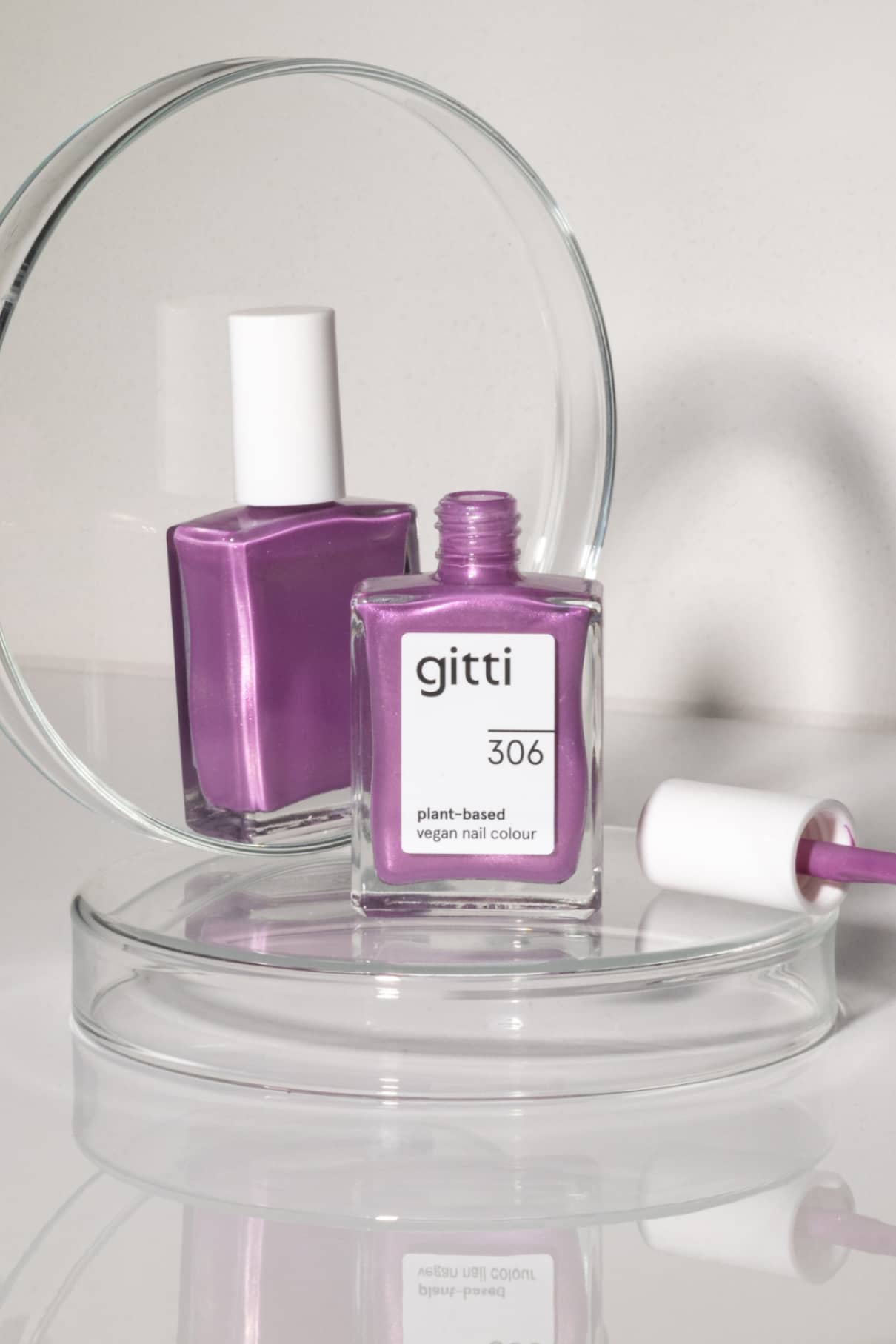 gitti-no-306-plant-based-nagellack-metallic-mauve-violett image 8