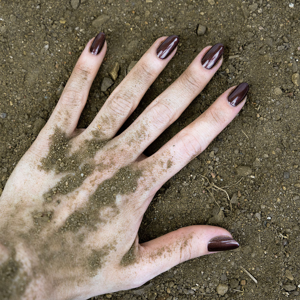 herzlack-erde-veganer-nagellack-braun-pearl-schimmer-11-ml image 6
