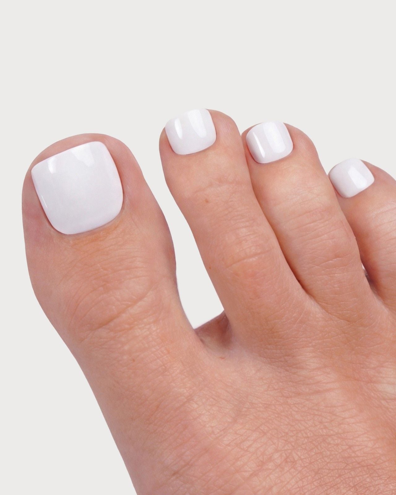 doonails-snow-white-pedik-re-soft-gel-press-ons-f-r-zehen image 2