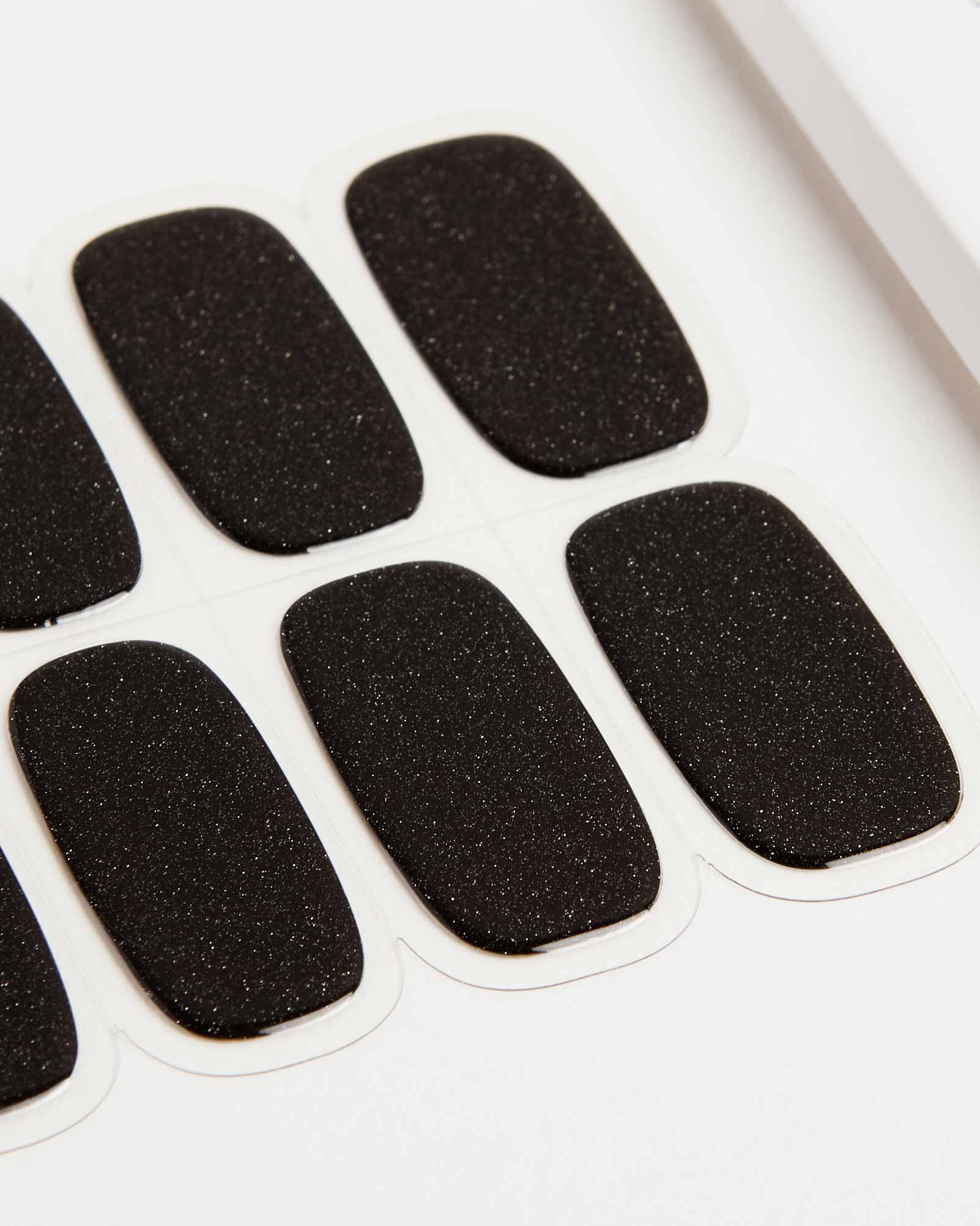 doonails-black-diamond-uv-gel-strips-schwarz-glitzer image 5