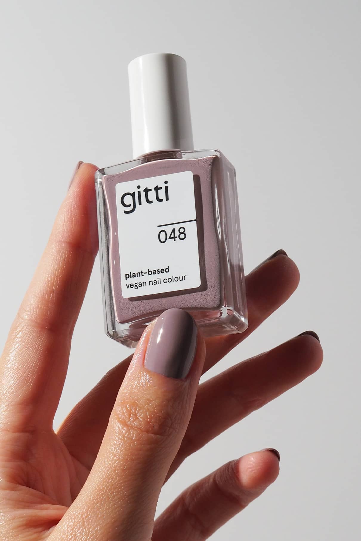 gitti-no-048-plant-based-nagellack-mauve-taupe image 7