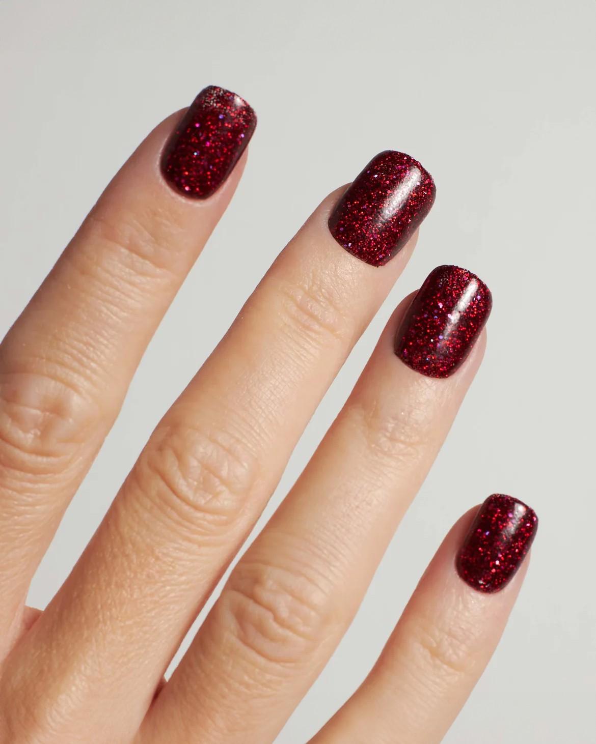 doonails-mrs-claus-dipping-powder-intensivrot-mit-glitter image 2