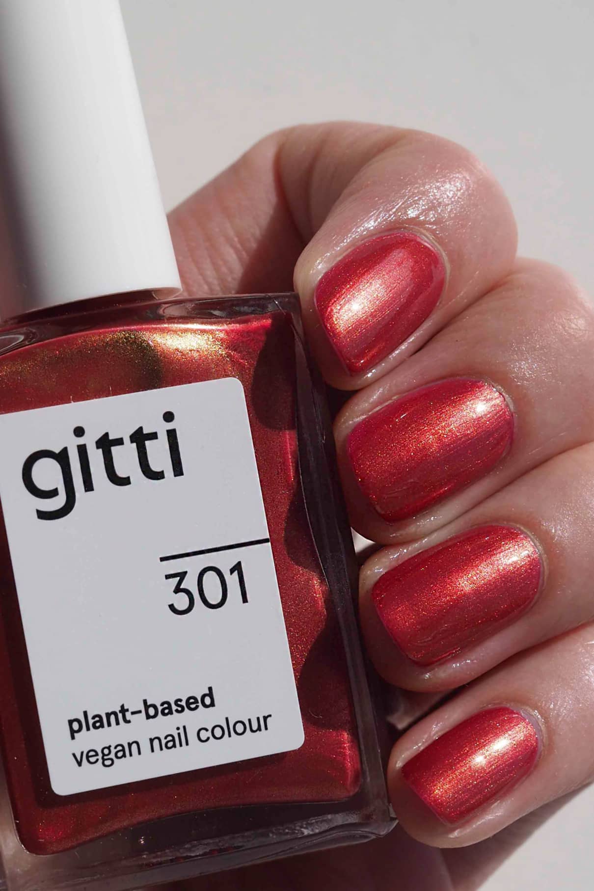gitti-no-301-plant-based-nagellack-warmer-metallic-rotton image 2