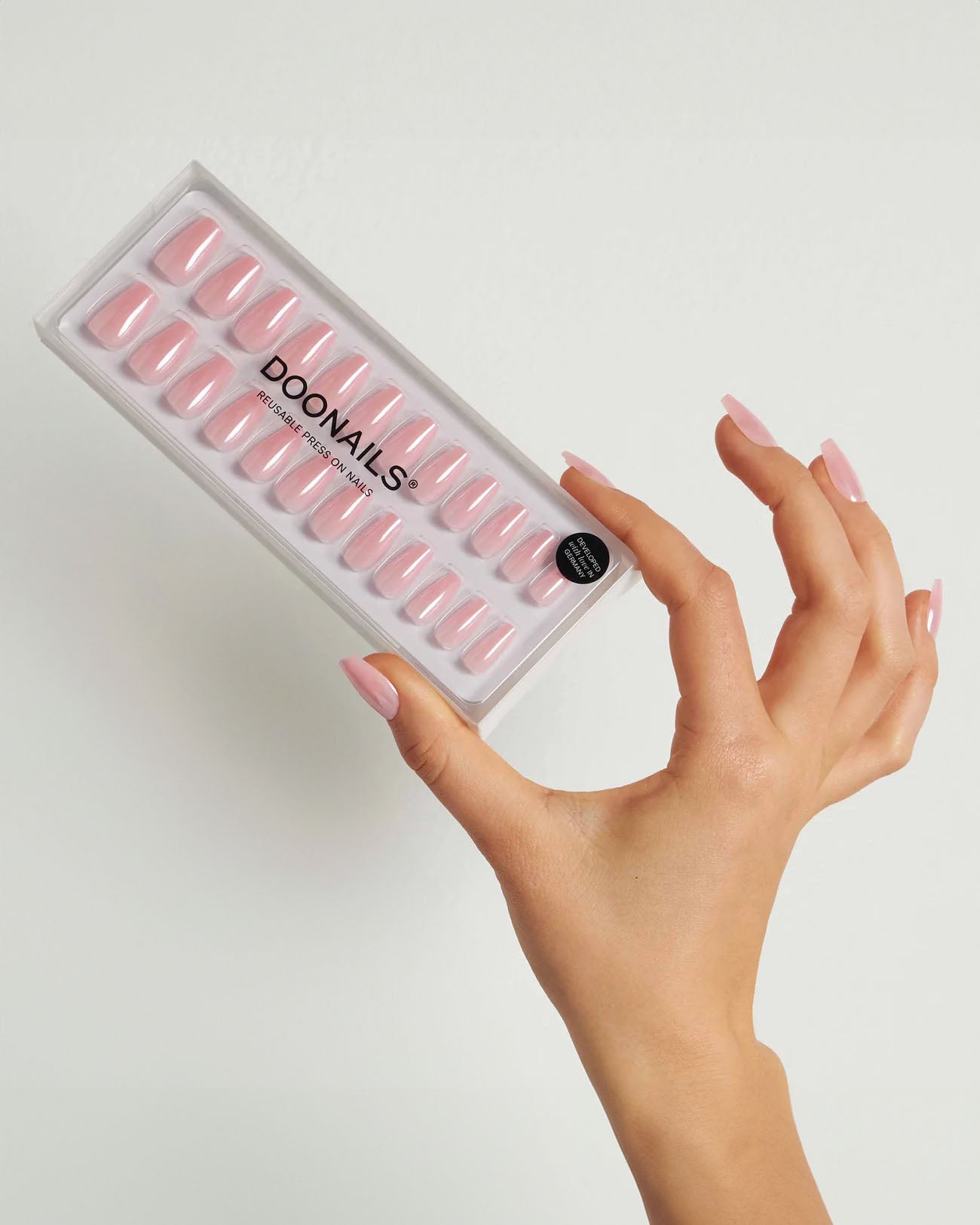 doonails-jetset-short-coffin-soft-gel-press-ons image 4
