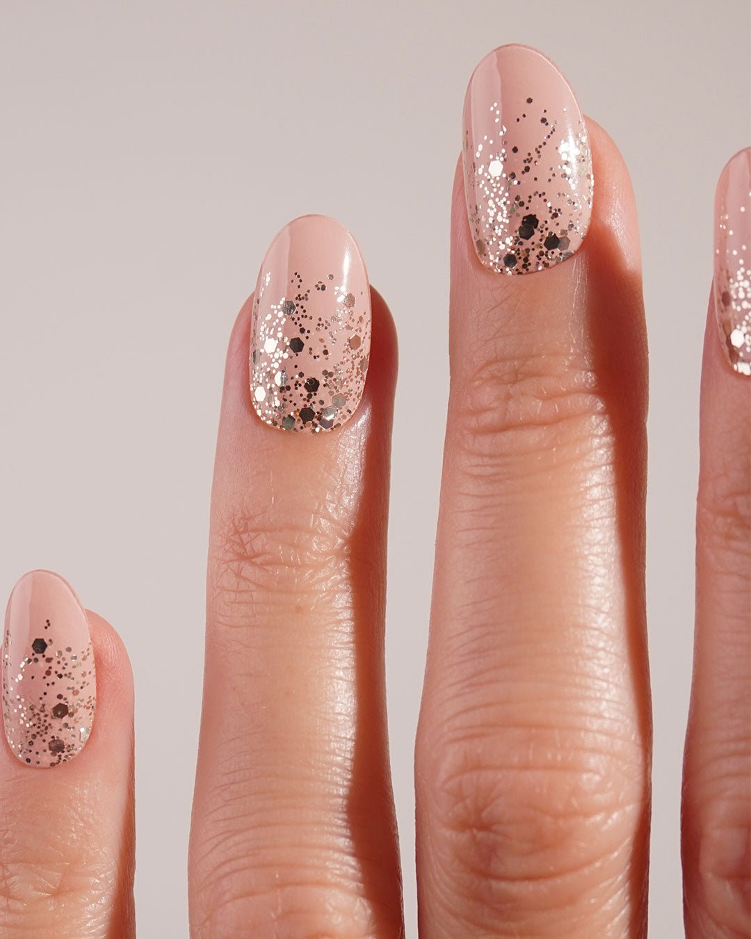 doonails-gold-glitter-ombre-uv-gel-strips-gold-glitzer-verlauf image 2
