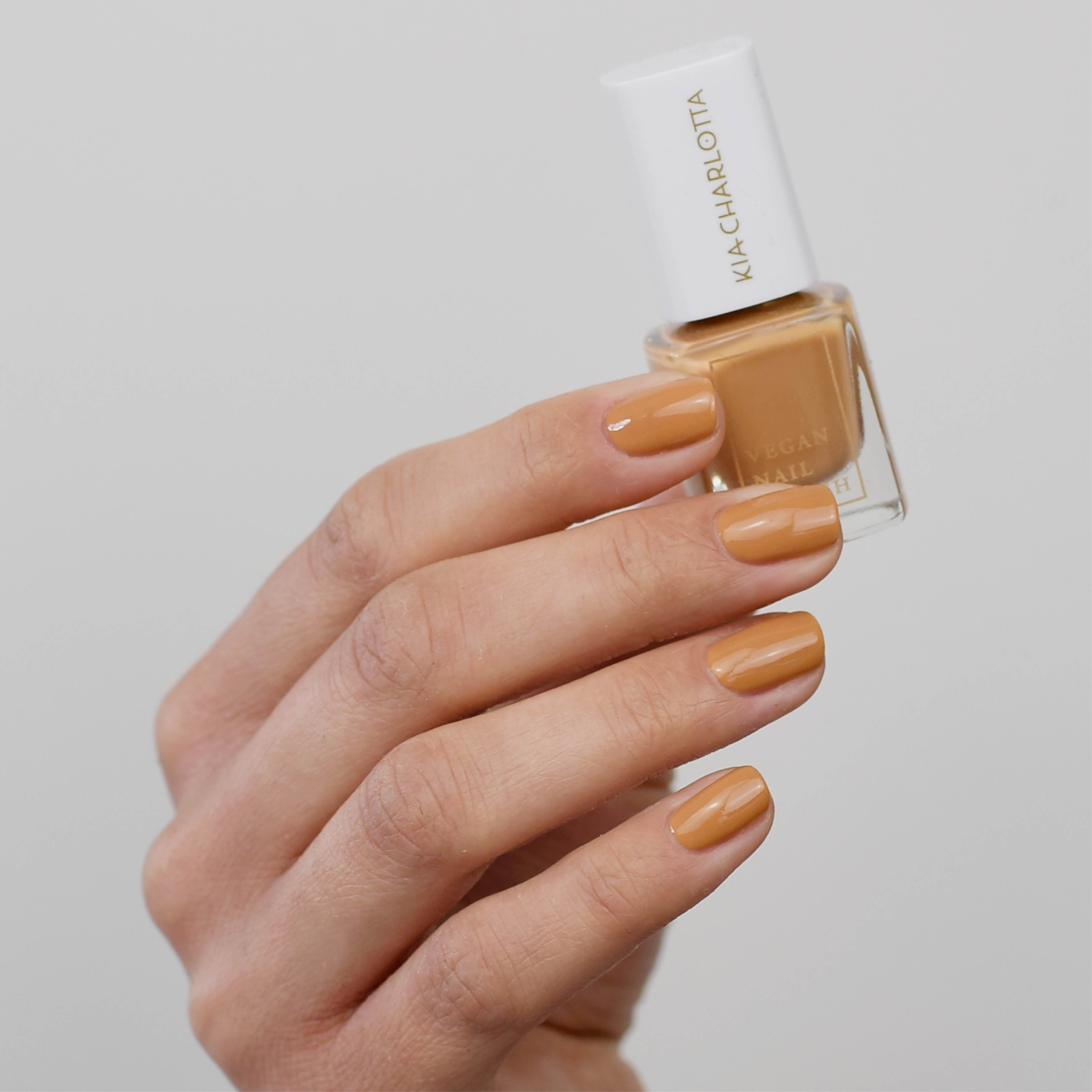 kia-charlotta-all-is-bright-set-nagellack-set-3x-5-ml-ros-pfirsich-rot image 2
