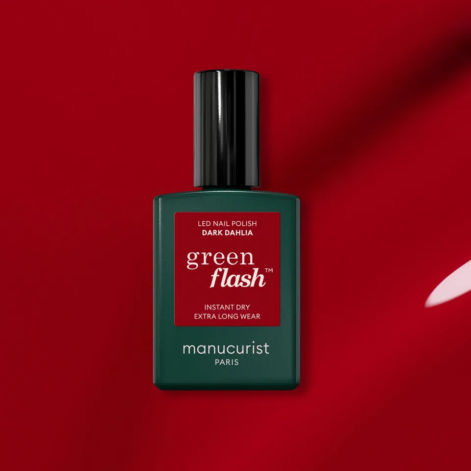 manucurist-green-flash-dark-dahlia-dunkelroter-semi-permanenter-nagellack image 1