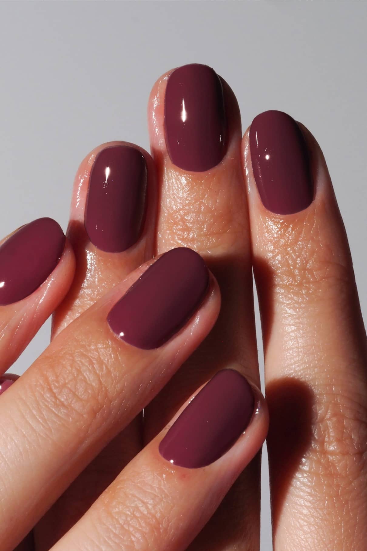 gitti-no-25-plantpro-gel-nail-polish-tiefes-rot-mit-k-hlem-unterton image 3