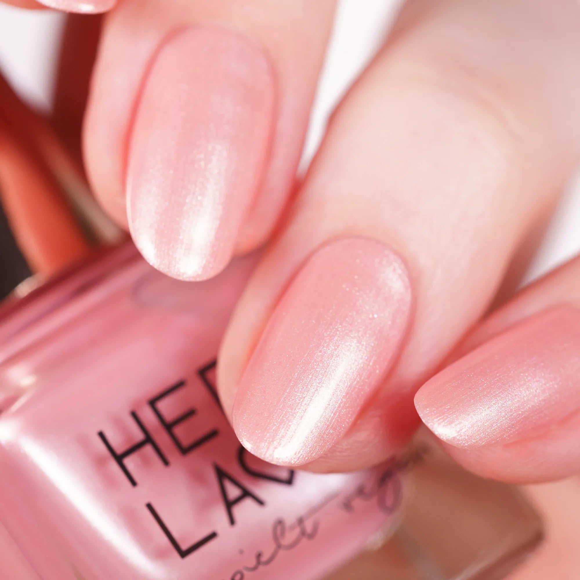 herzlack-seidenkuss-perliges-rosa-frost-nagellack-hochzeit-11-ml image 3