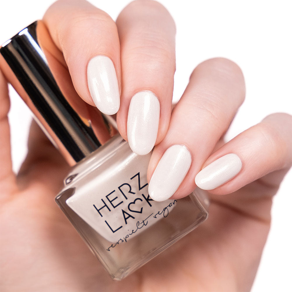 herzlack-schwanenfeder-veganer-nagellack-ivory-wei-schimmer-glitzer-11ml image 2